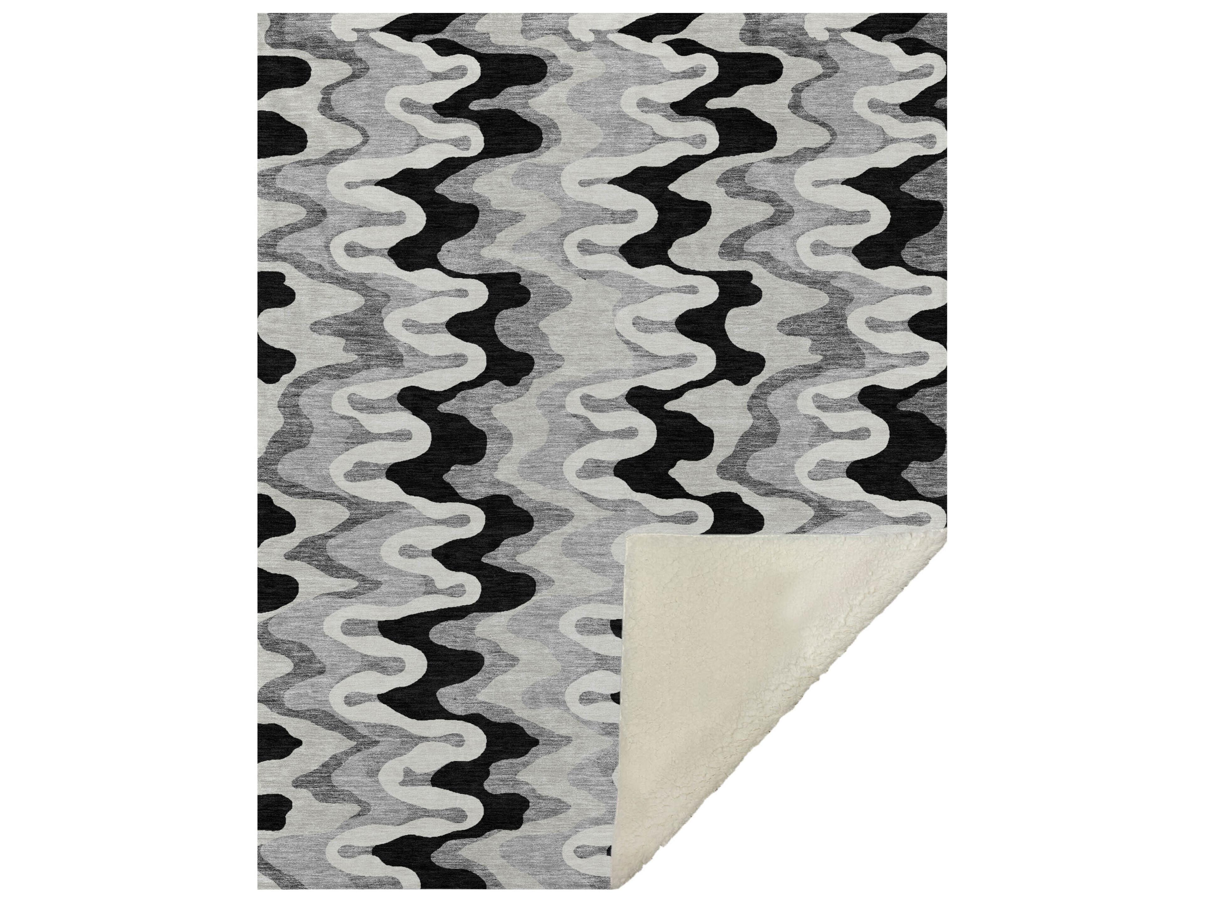 Dalyn Sherpa Black Polyester Throw