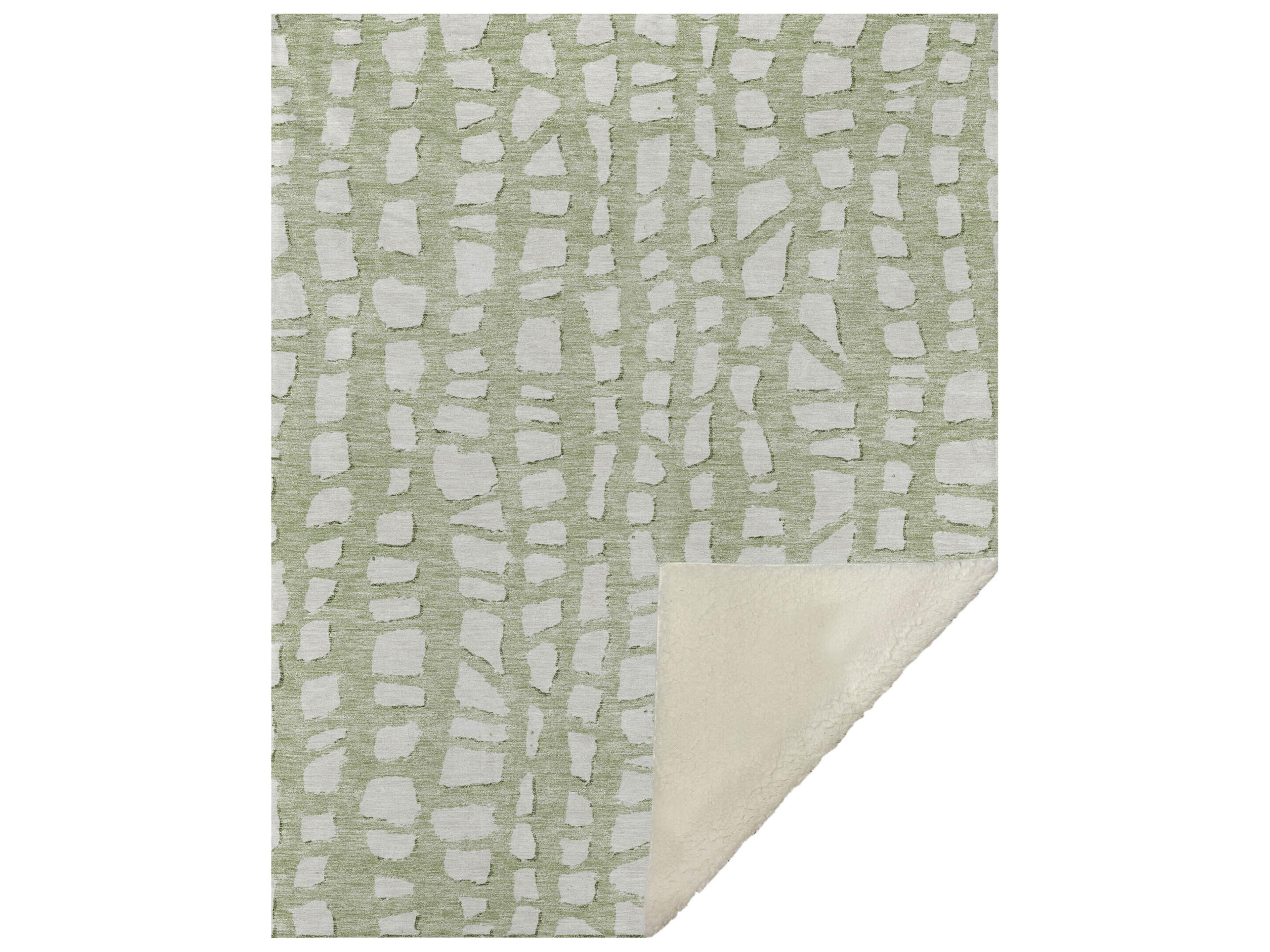 Dalyn Sherpa Green Polyester Throw
