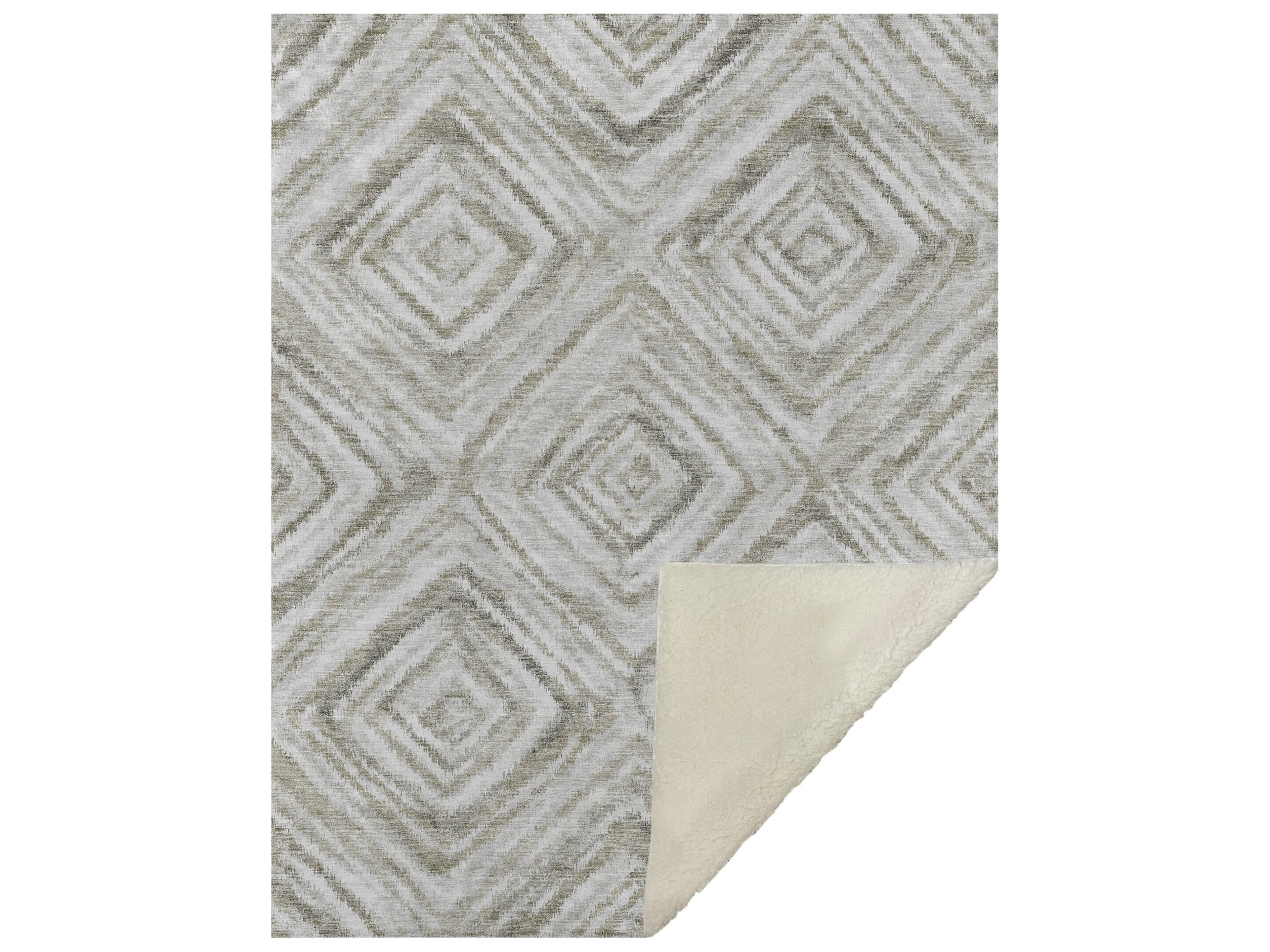 Dalyn Sherpa Brown Polyester Throw