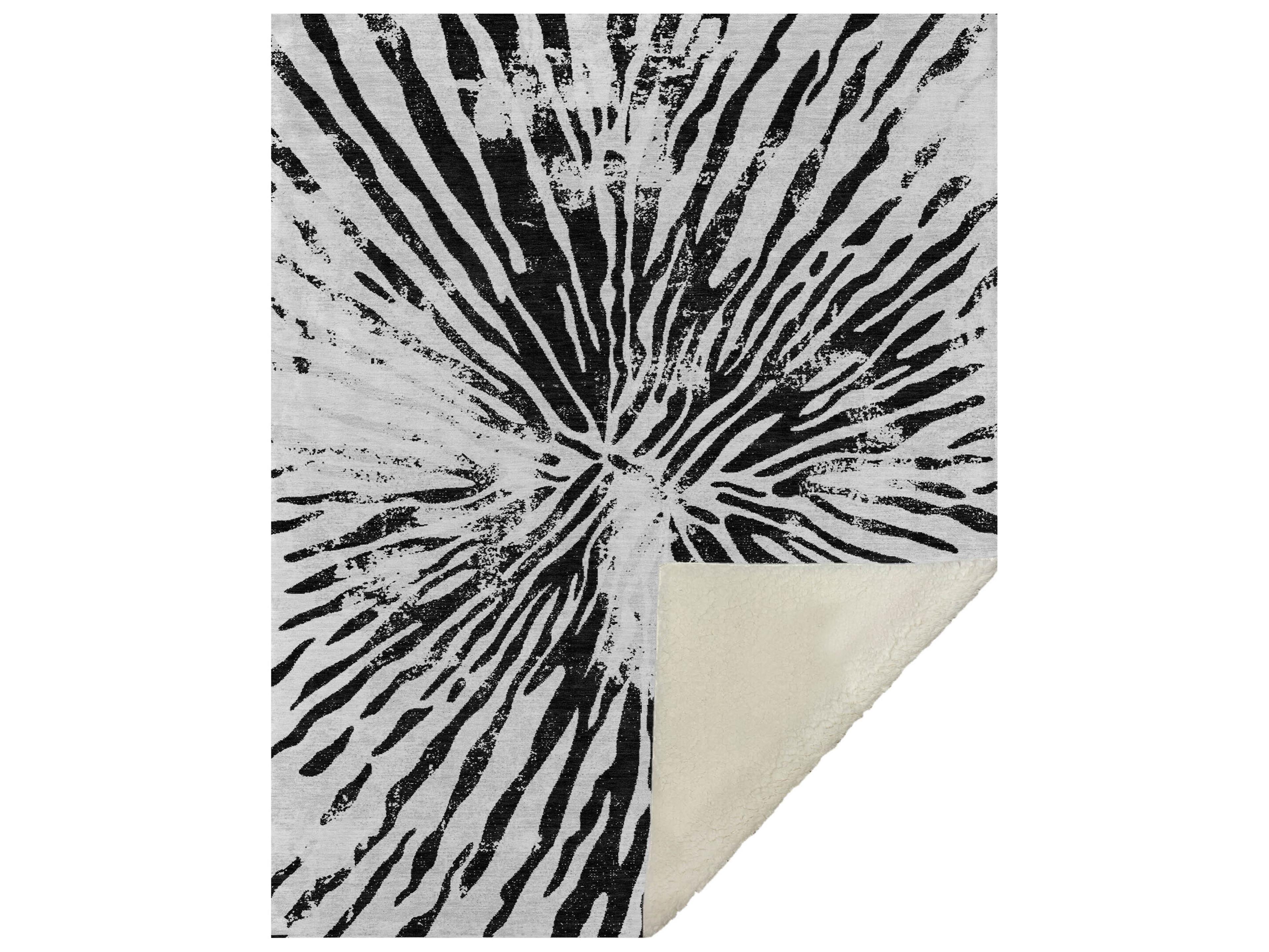 Dalyn Sherpa Ivory Polyester Throw