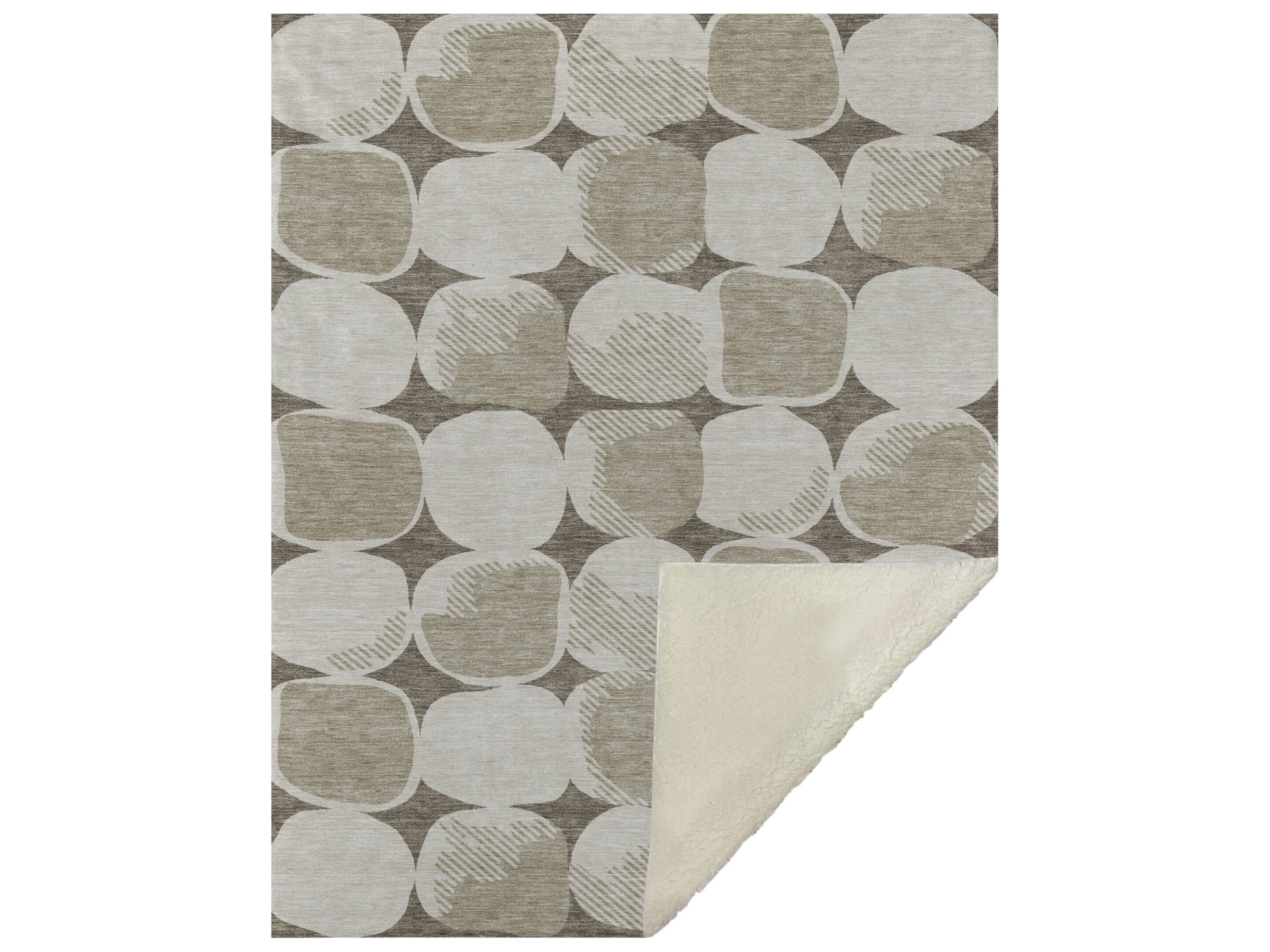 Dalyn Sherpa Brown Polyester Throw