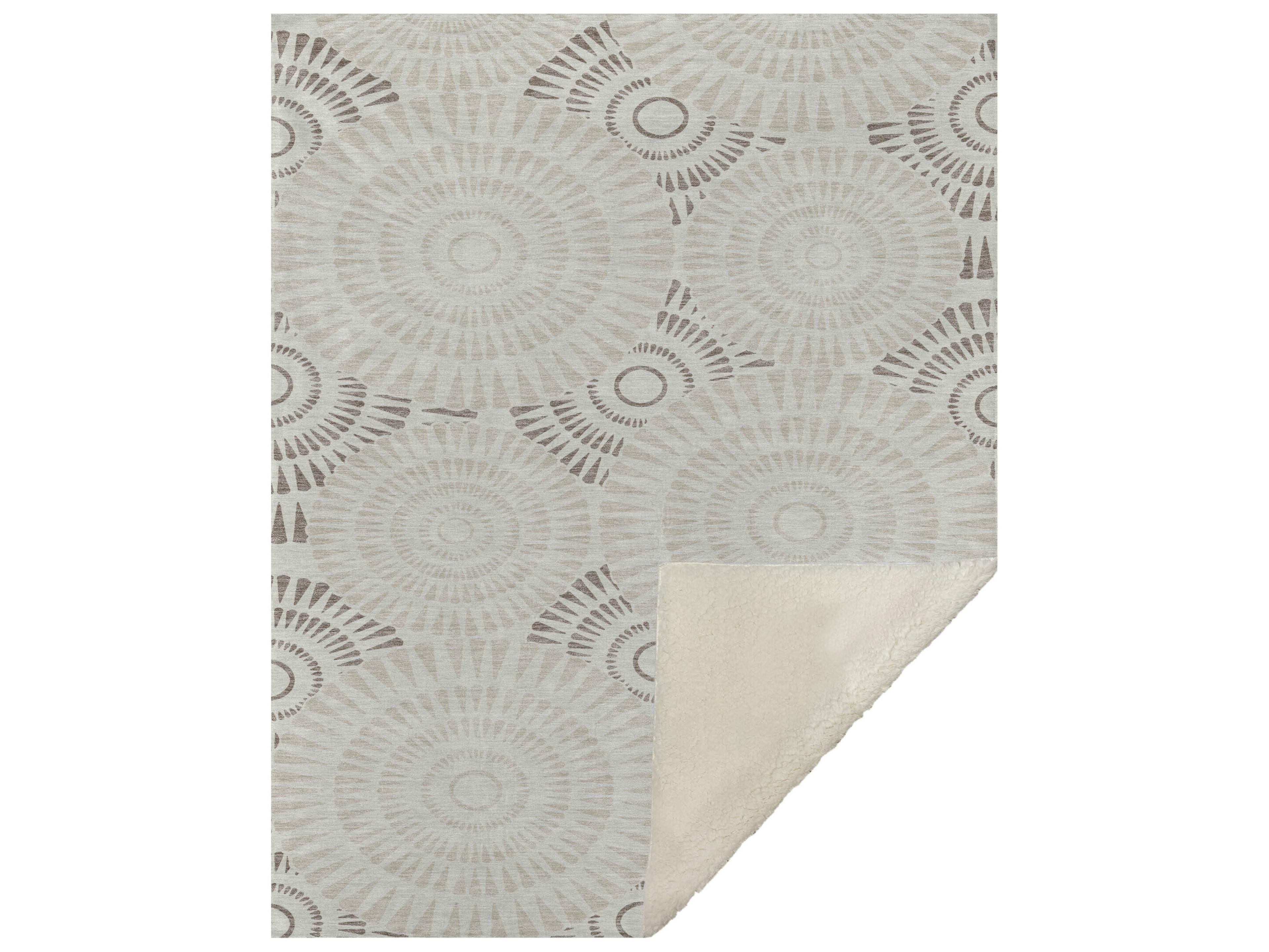 Dalyn Sherpa Brown Polyester Throw