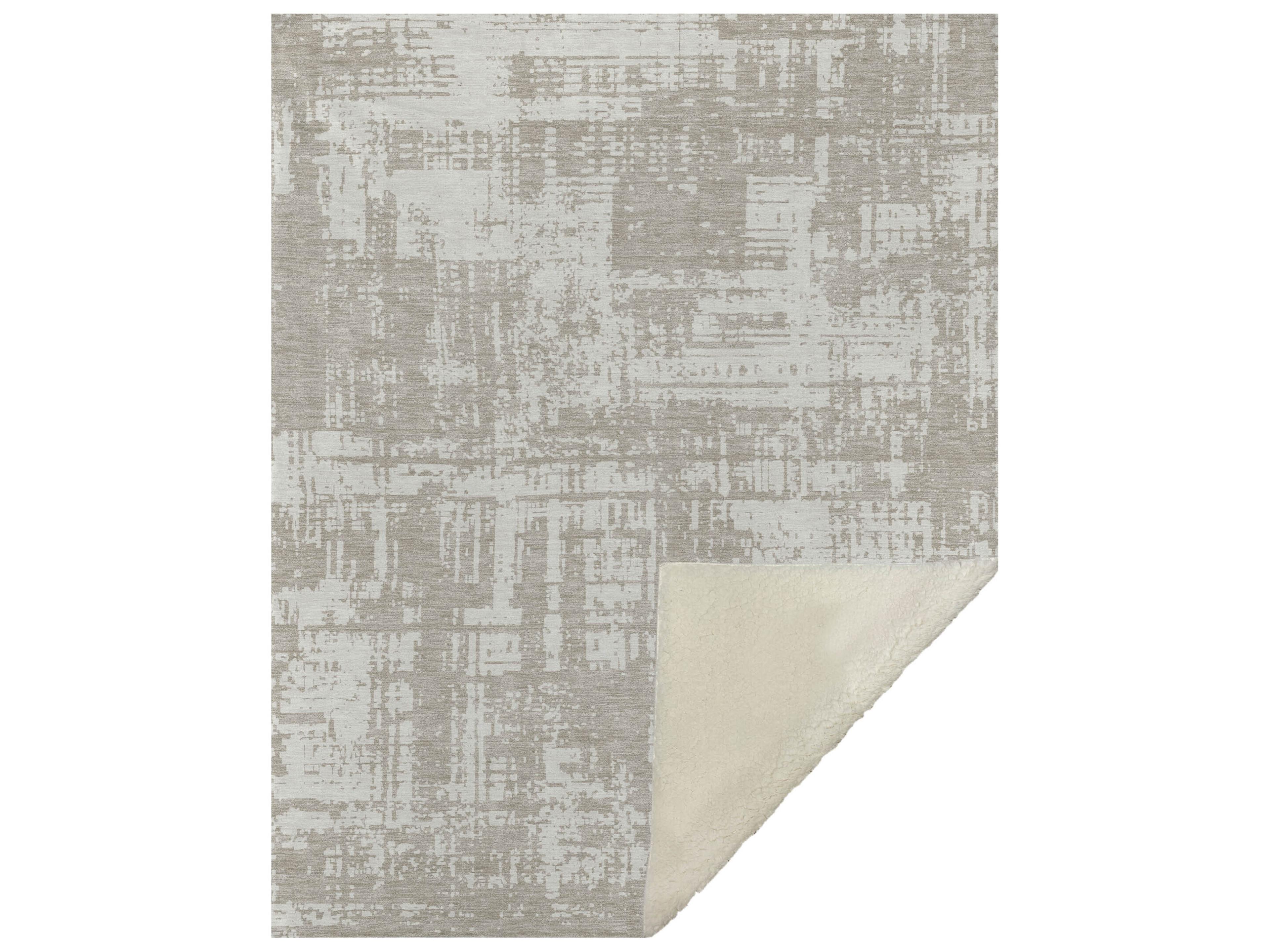 Dalyn Sherpa Brown Polyester Throw