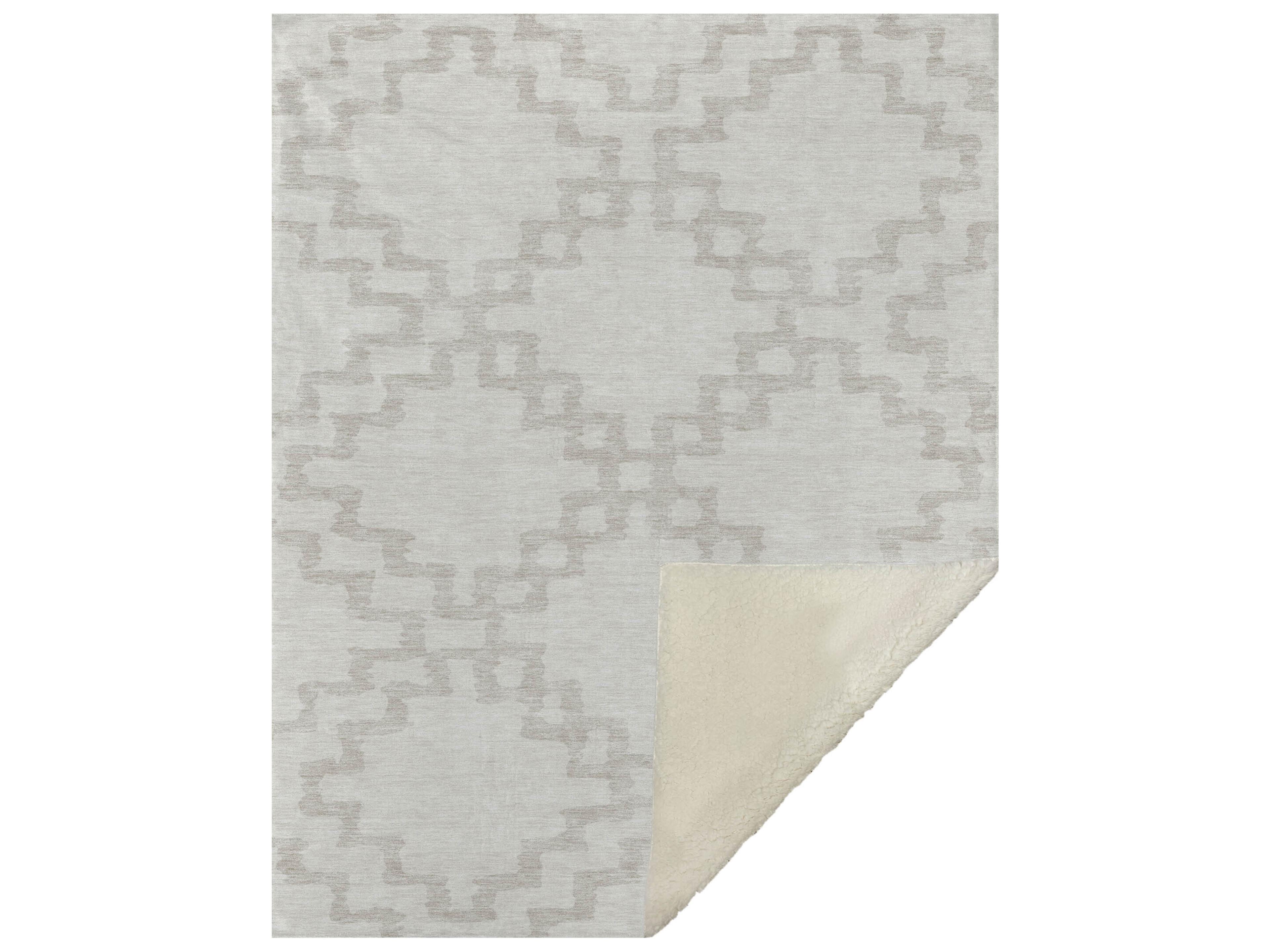 Dalyn Sherpa Ivory Polyester Throw