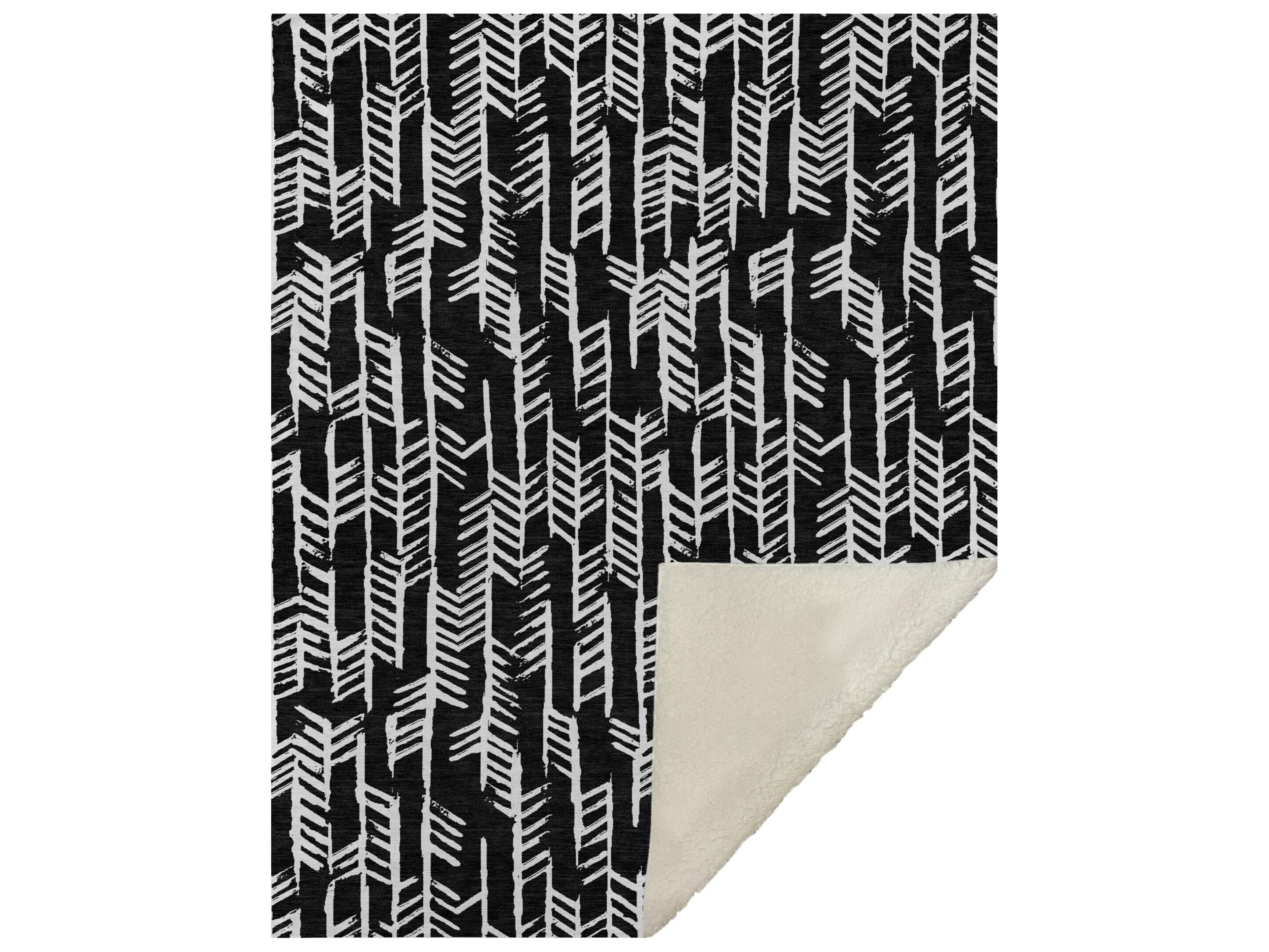 Dalyn Sherpa Black Polyester Throw