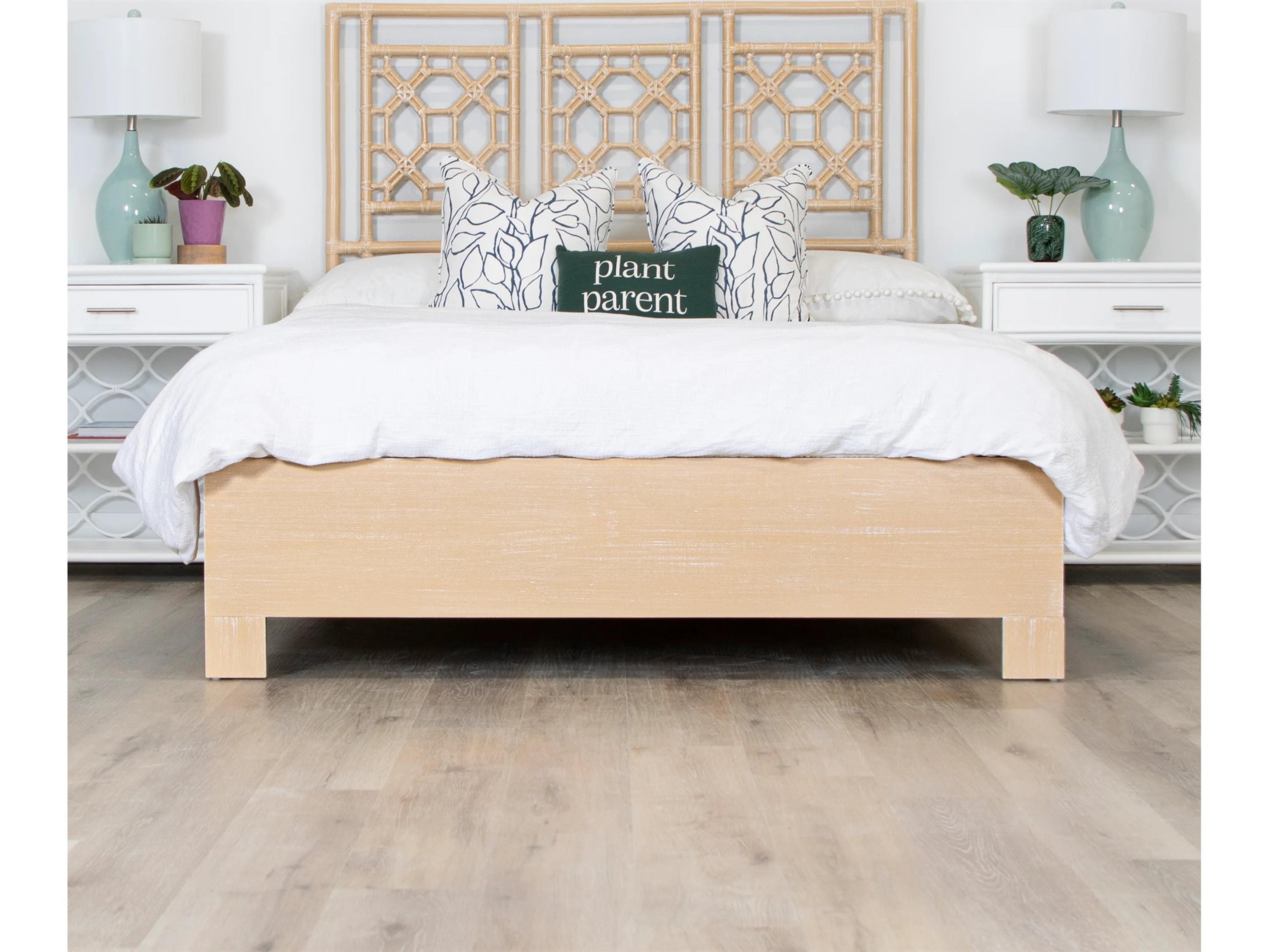 Lattice Back Bedroom Set