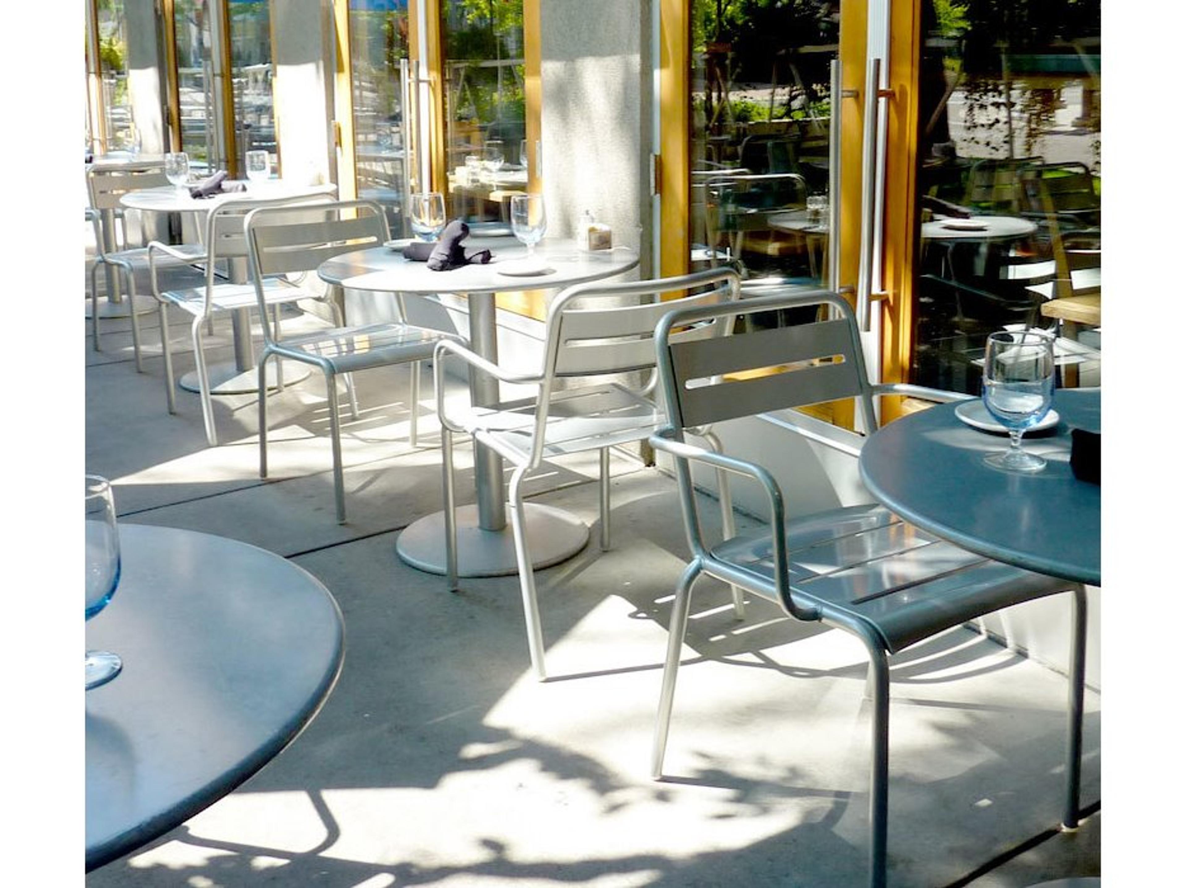 EMU Star Steel Bistro Set