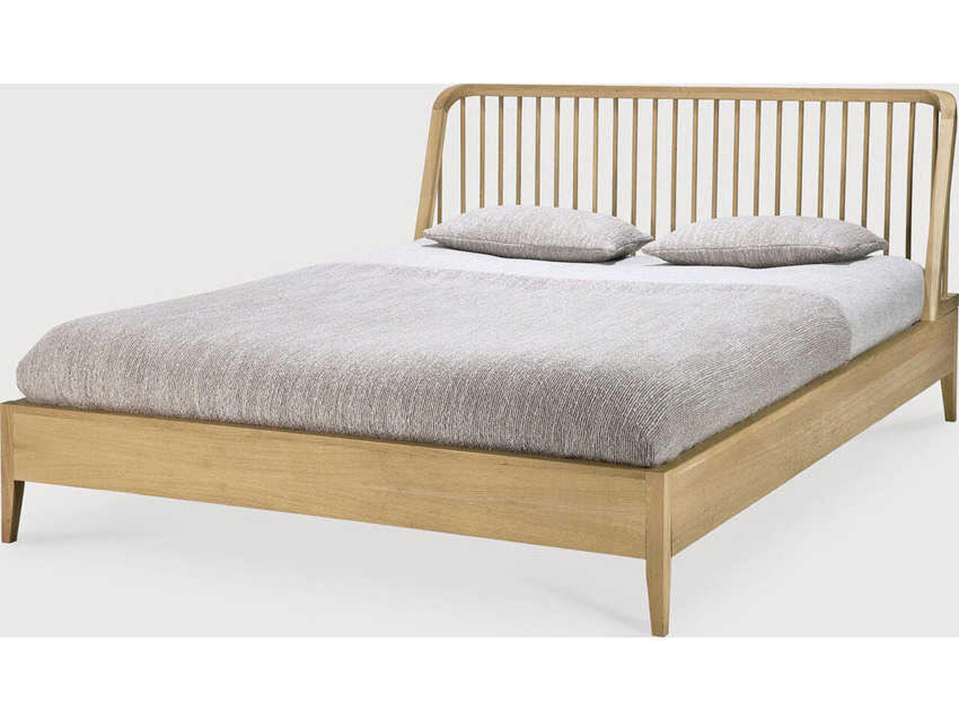 Ethnicraft Spindle Oak Bed