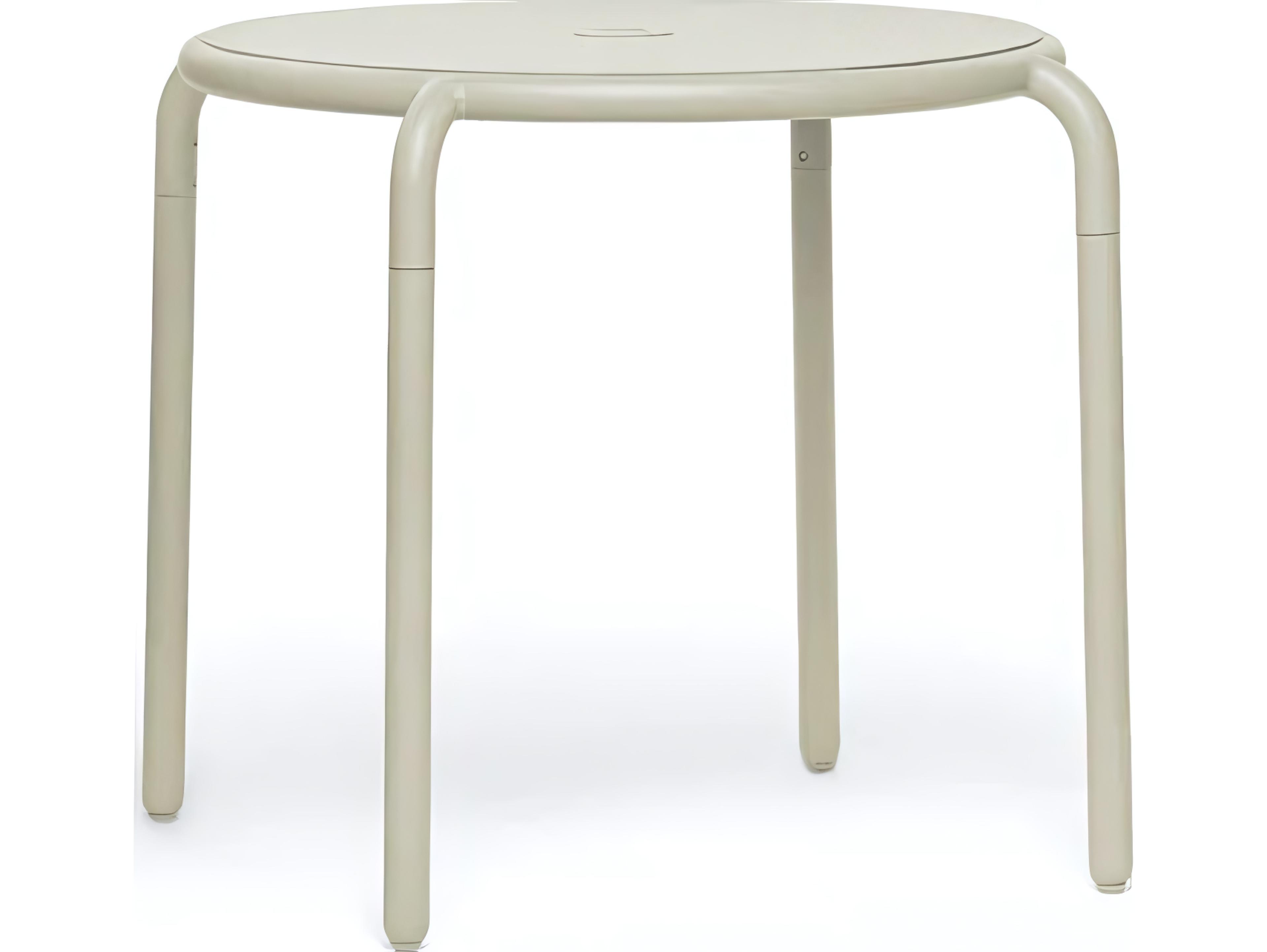 Fatboy Outdoor Toni 31.5" Round Bistro Table in in Desert