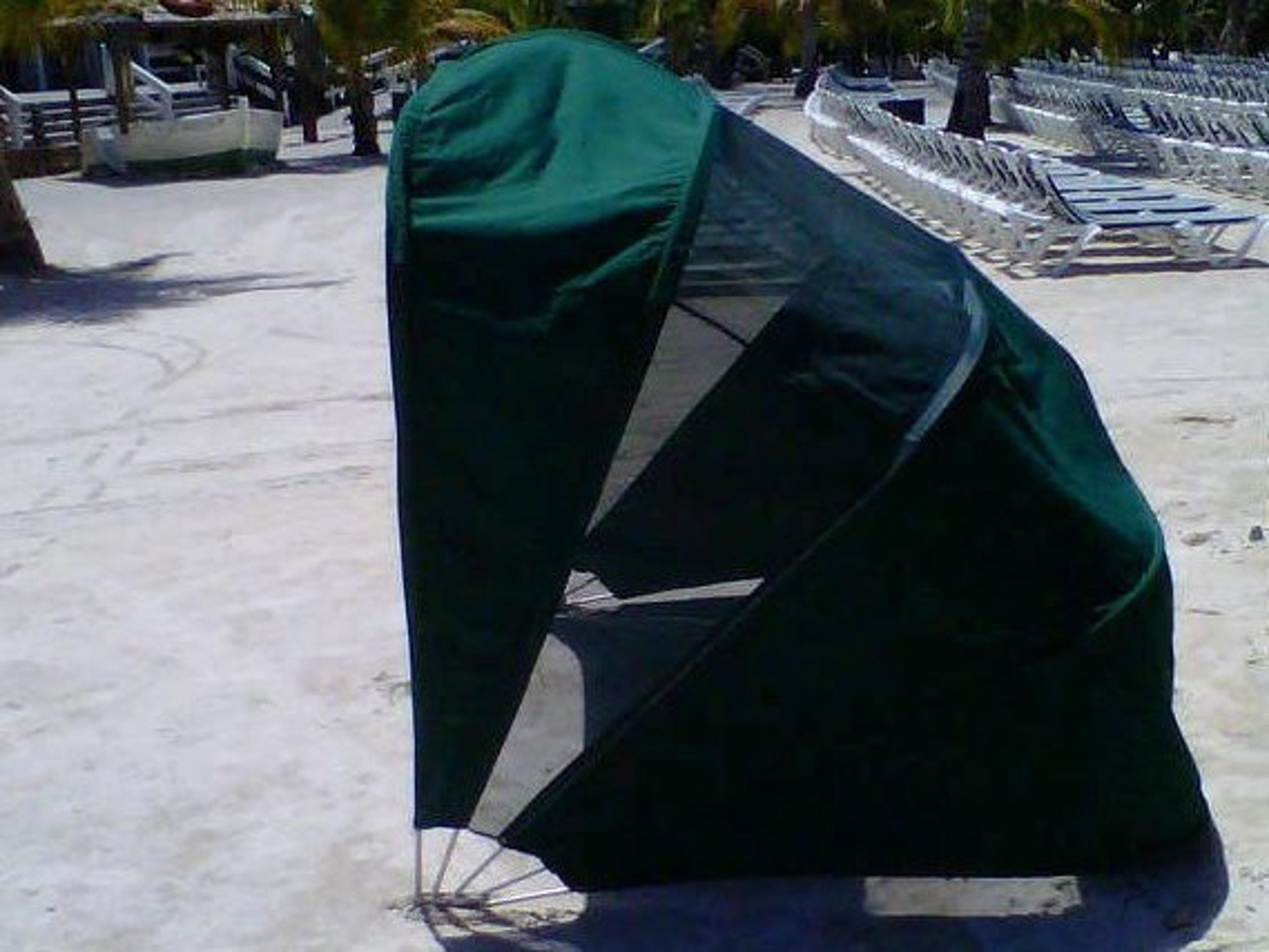 Fiberbuilt Umbrellas Cabana with Mesh Back