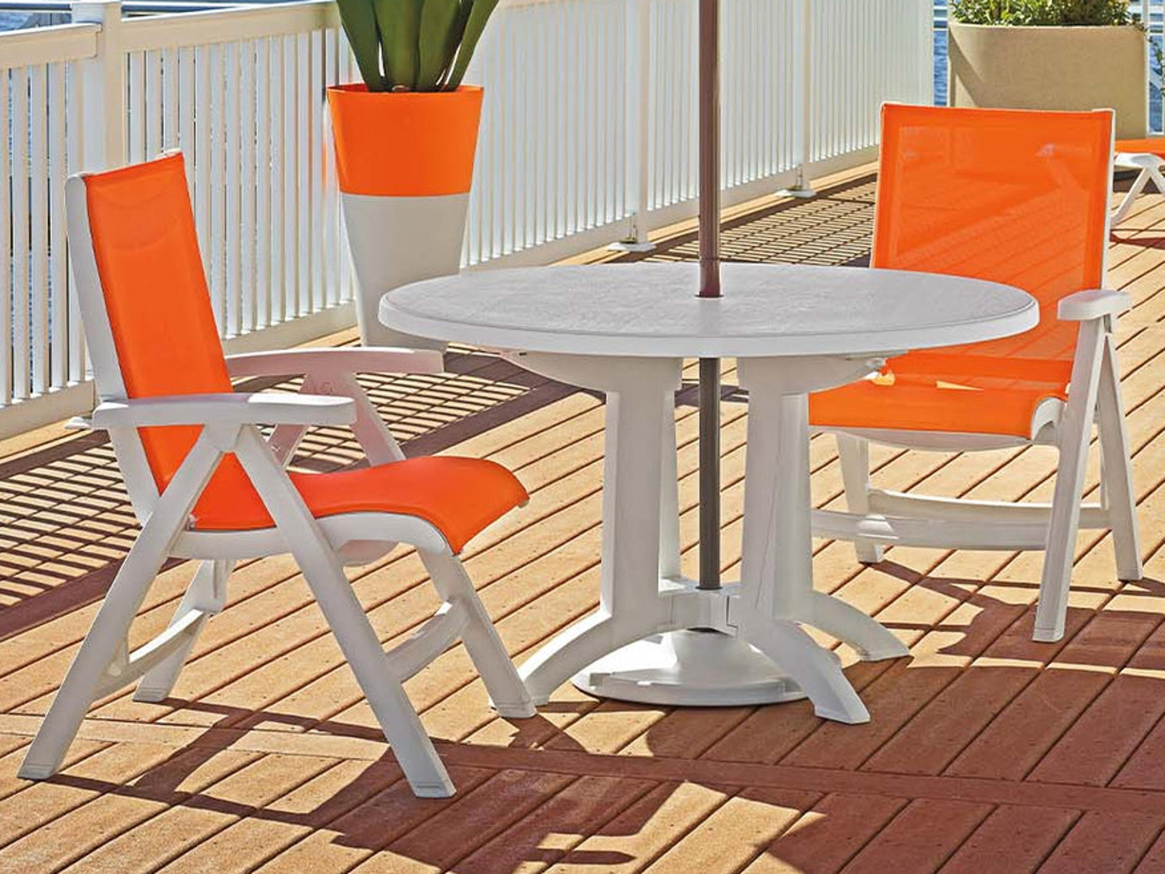 Grosfillex Jamaica Beach Resin Sling Outdoor Patio Lounge Set