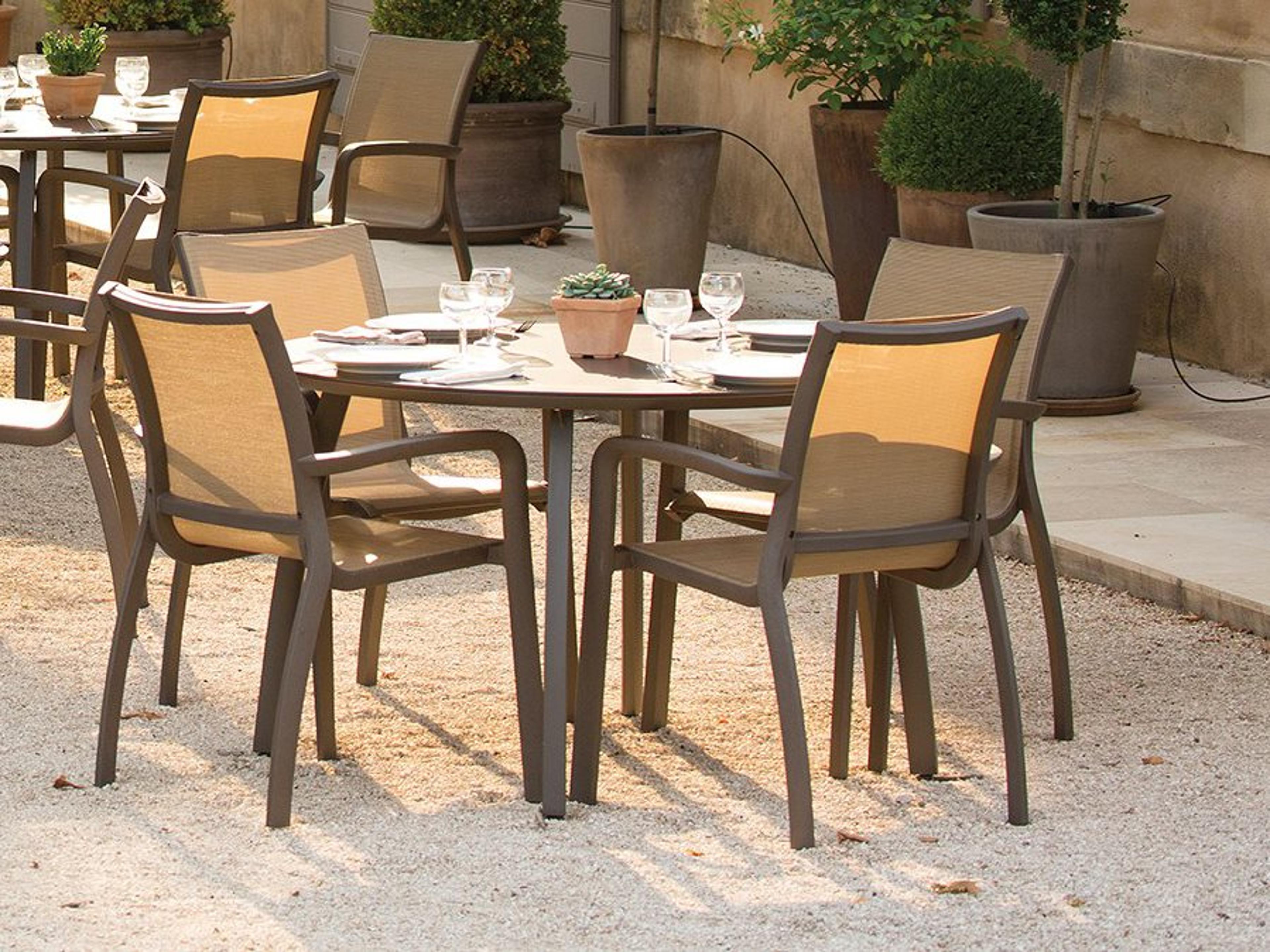Grosfillex Sunset Fusion Bronze Aluminum Sling Patio Dining Set in Cognac