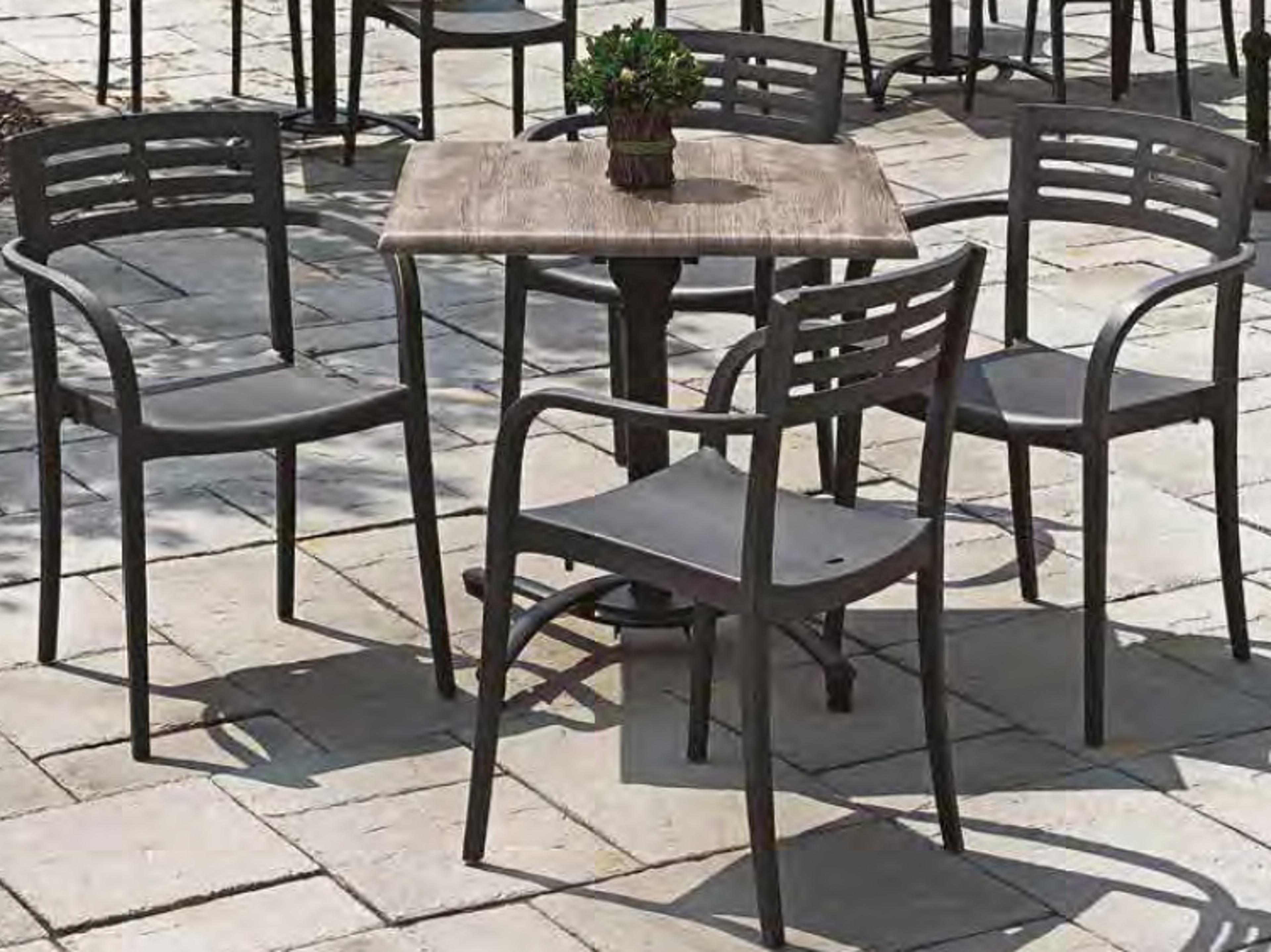 Grosfillex Vogue Resin Outdoor Dining Set