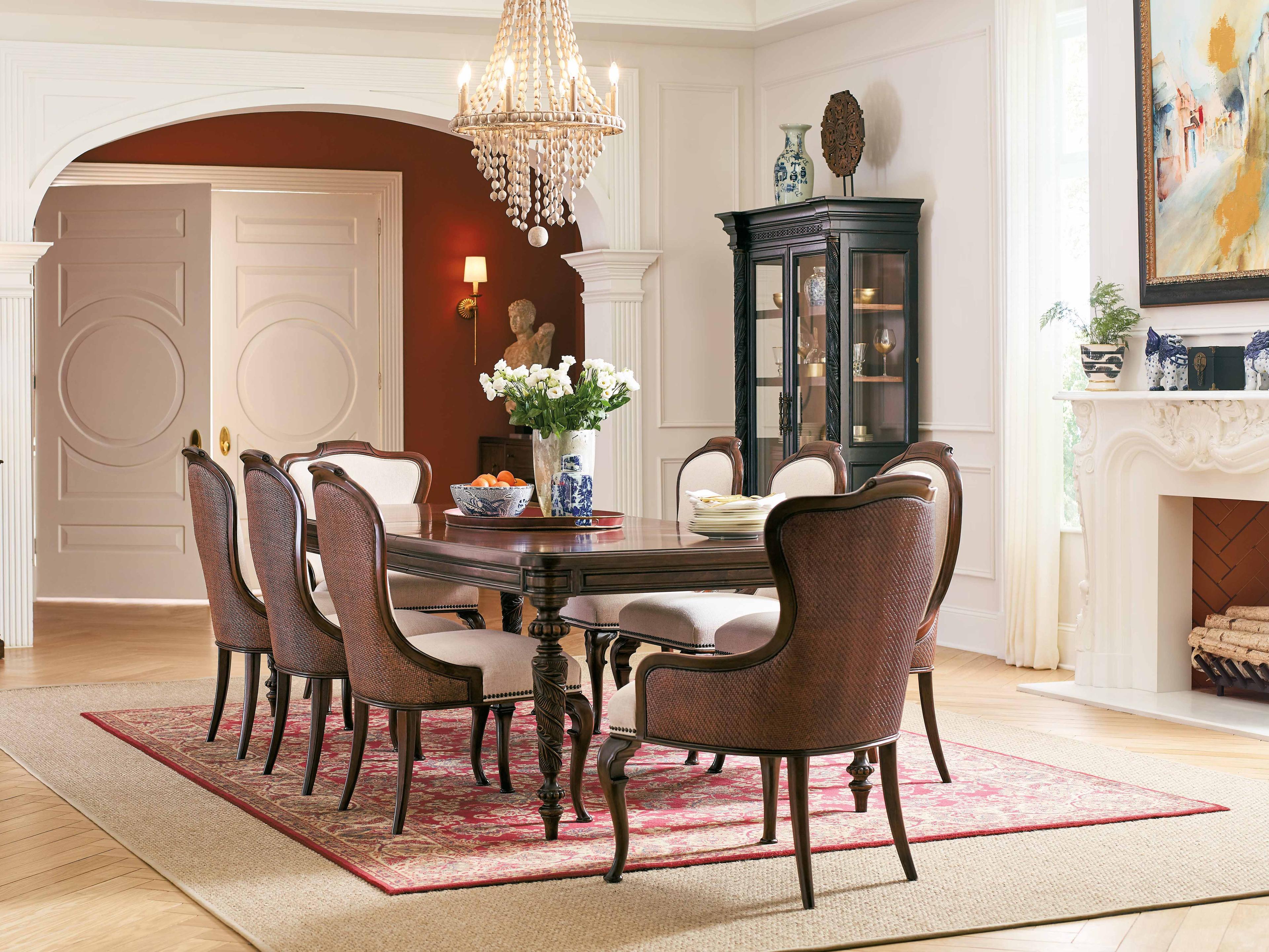 Hooker Furniture Charleston Walnut Wood Dining Room Set