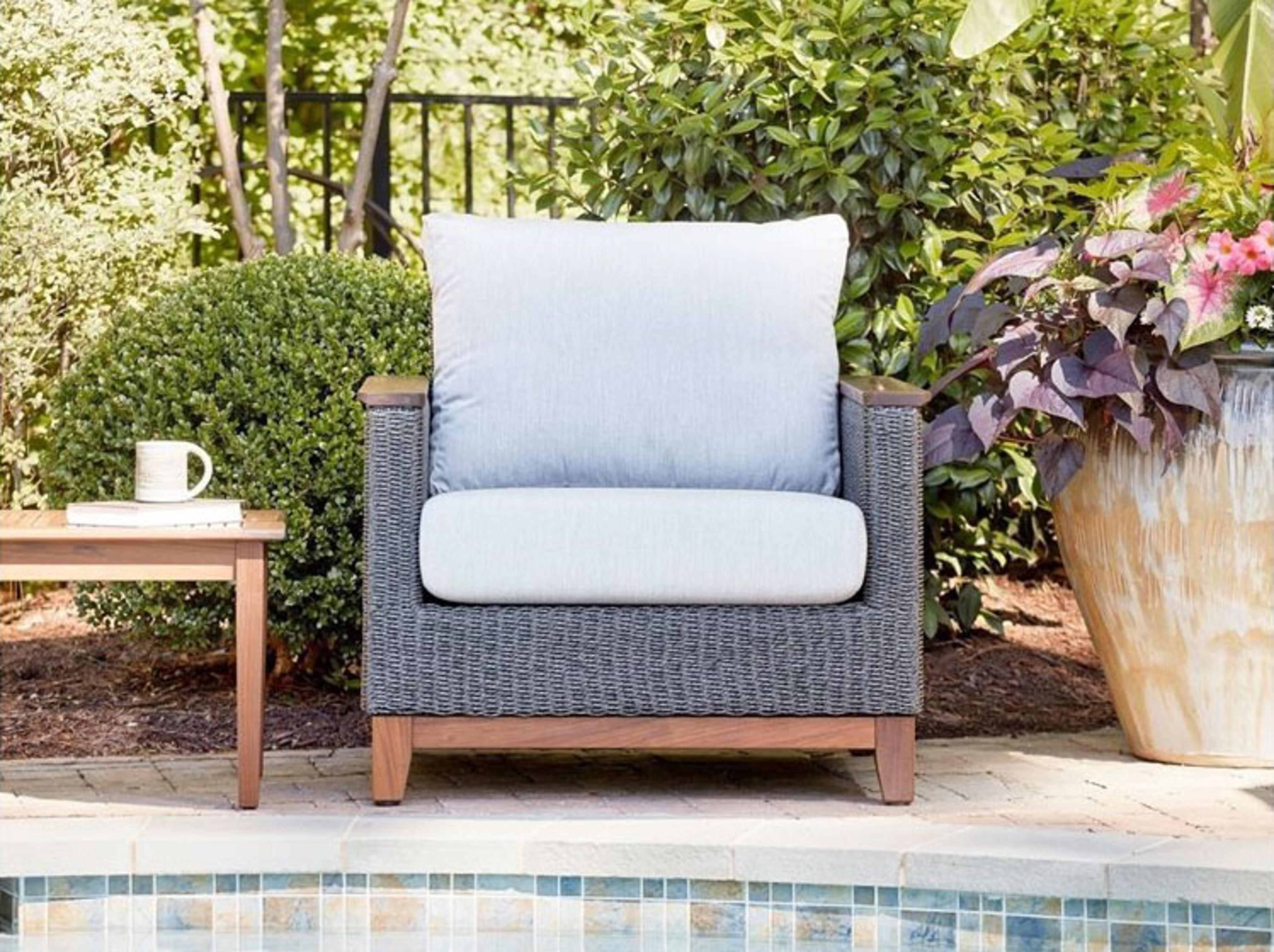 Jensen Outdoor Coral Lounge Set