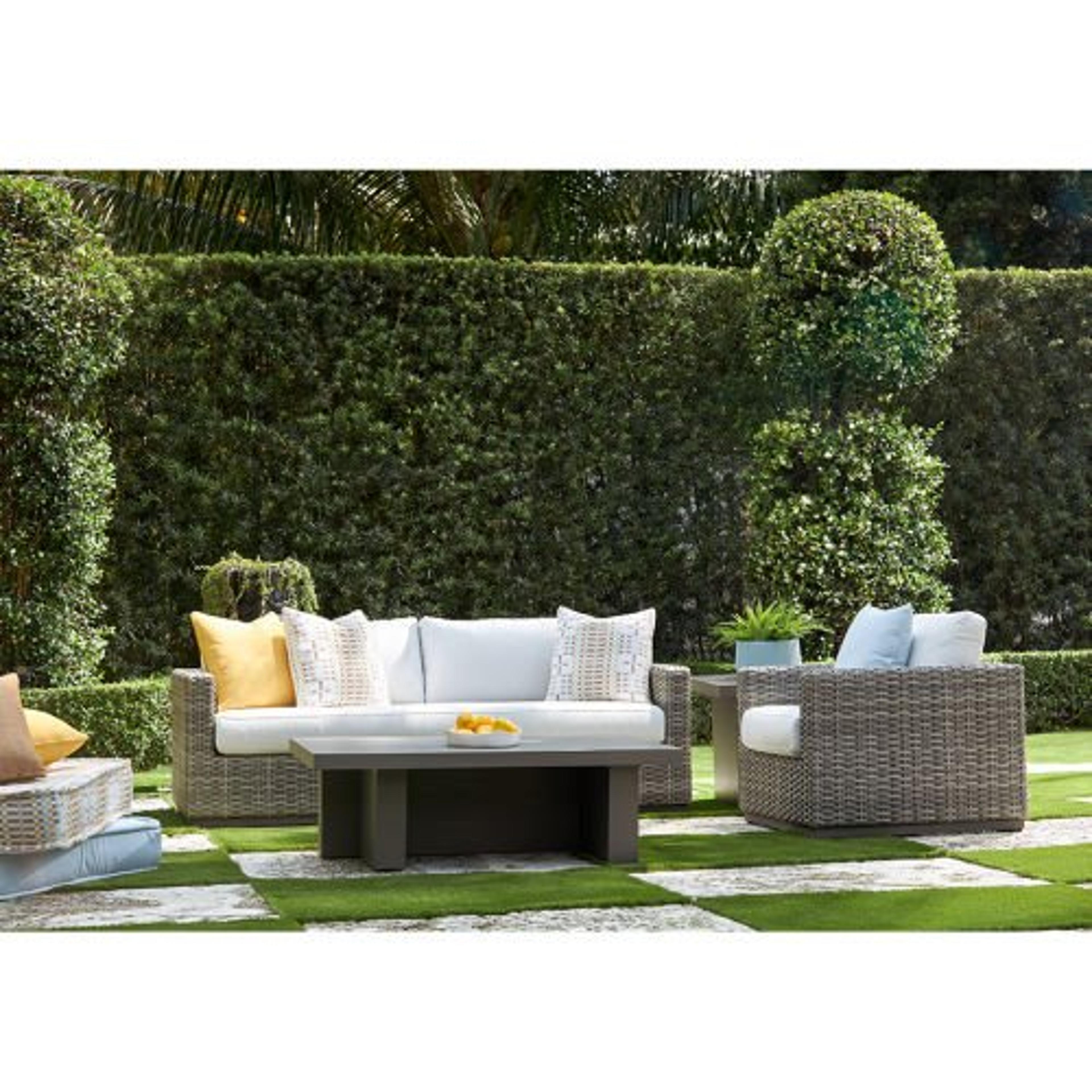 Lane Venture Hyannis Lounge Set