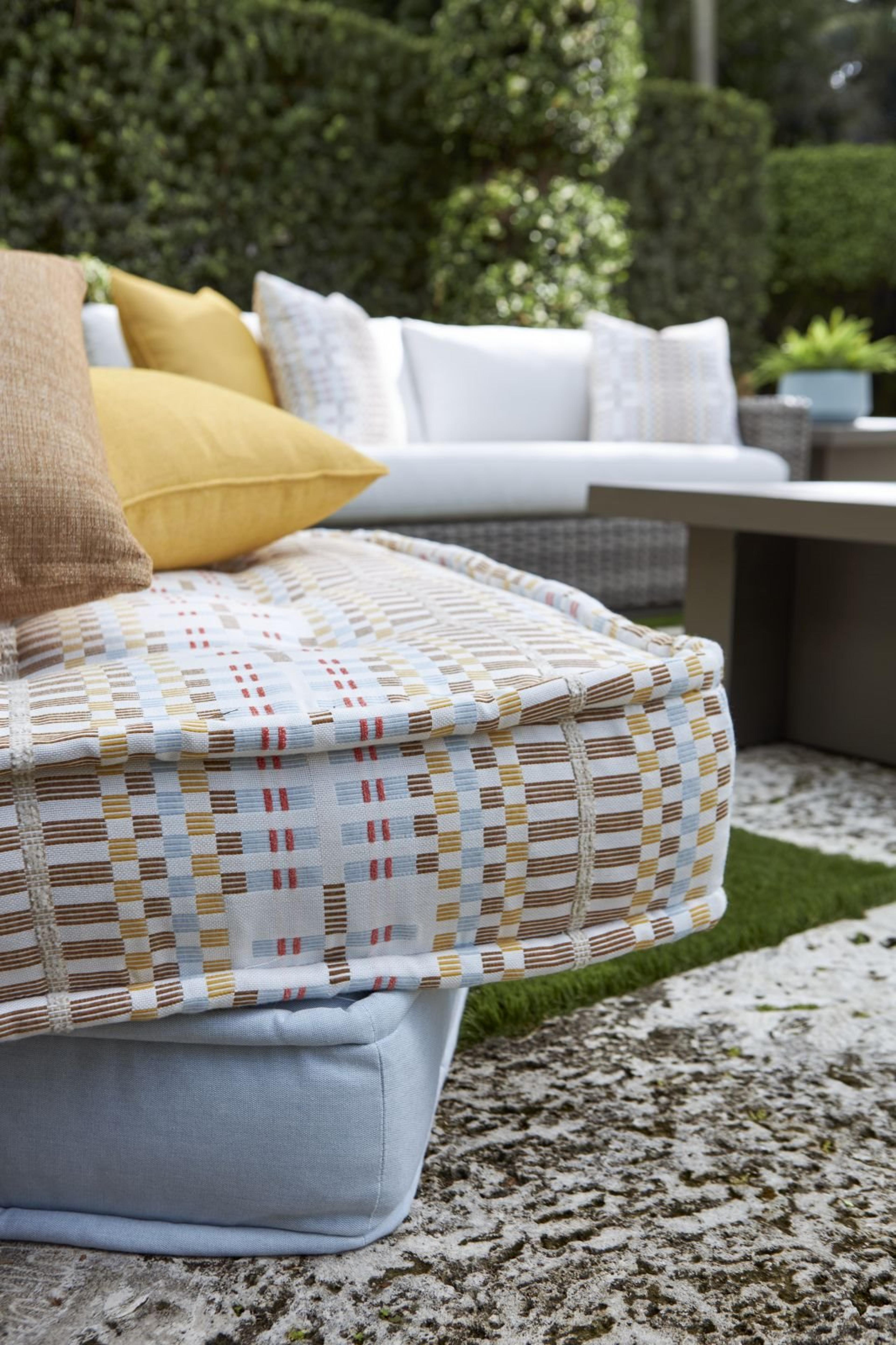 Lane Venture Hyannis Lounge Set