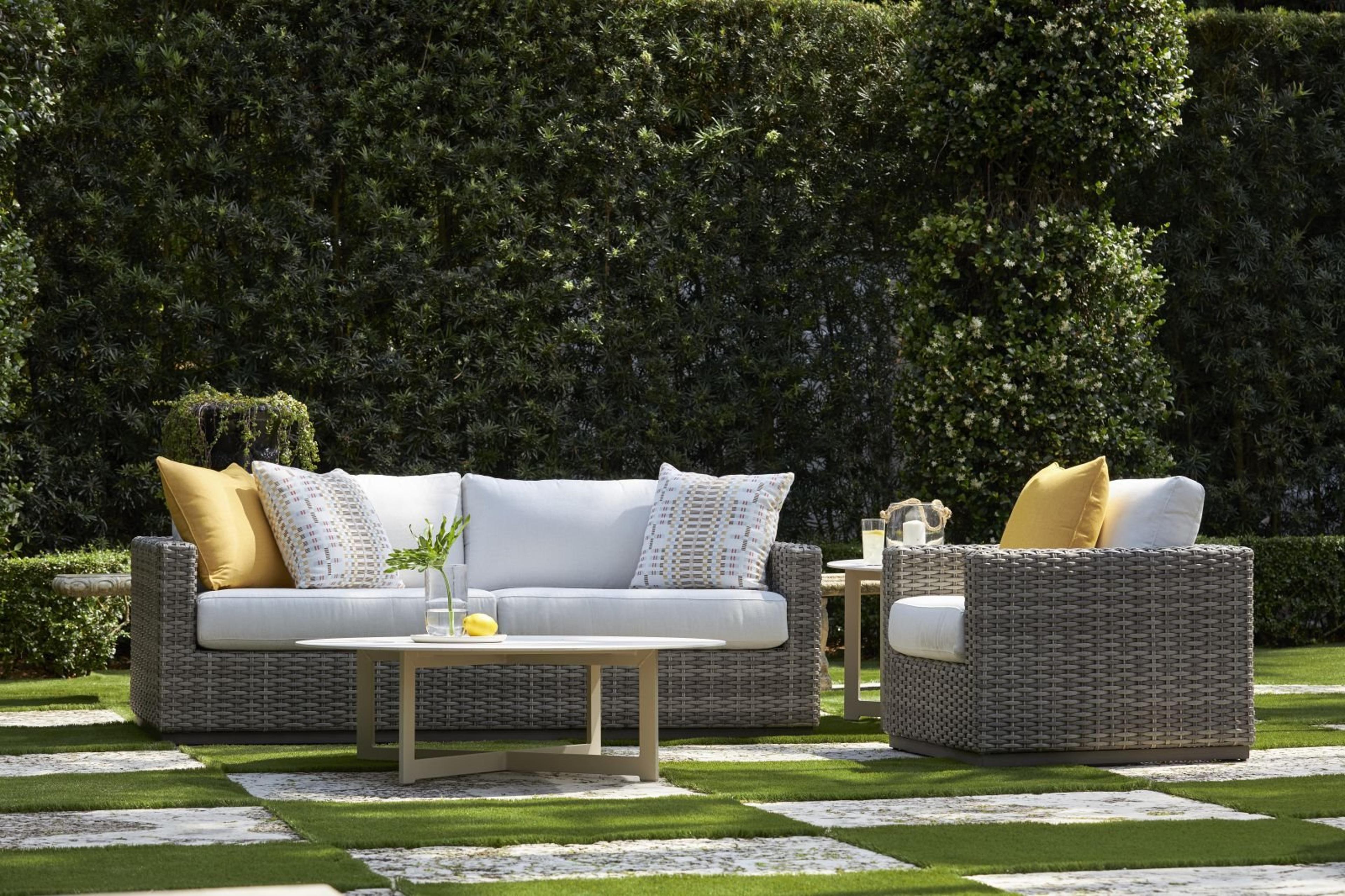 Lane Venture Hyannis Lounge Set