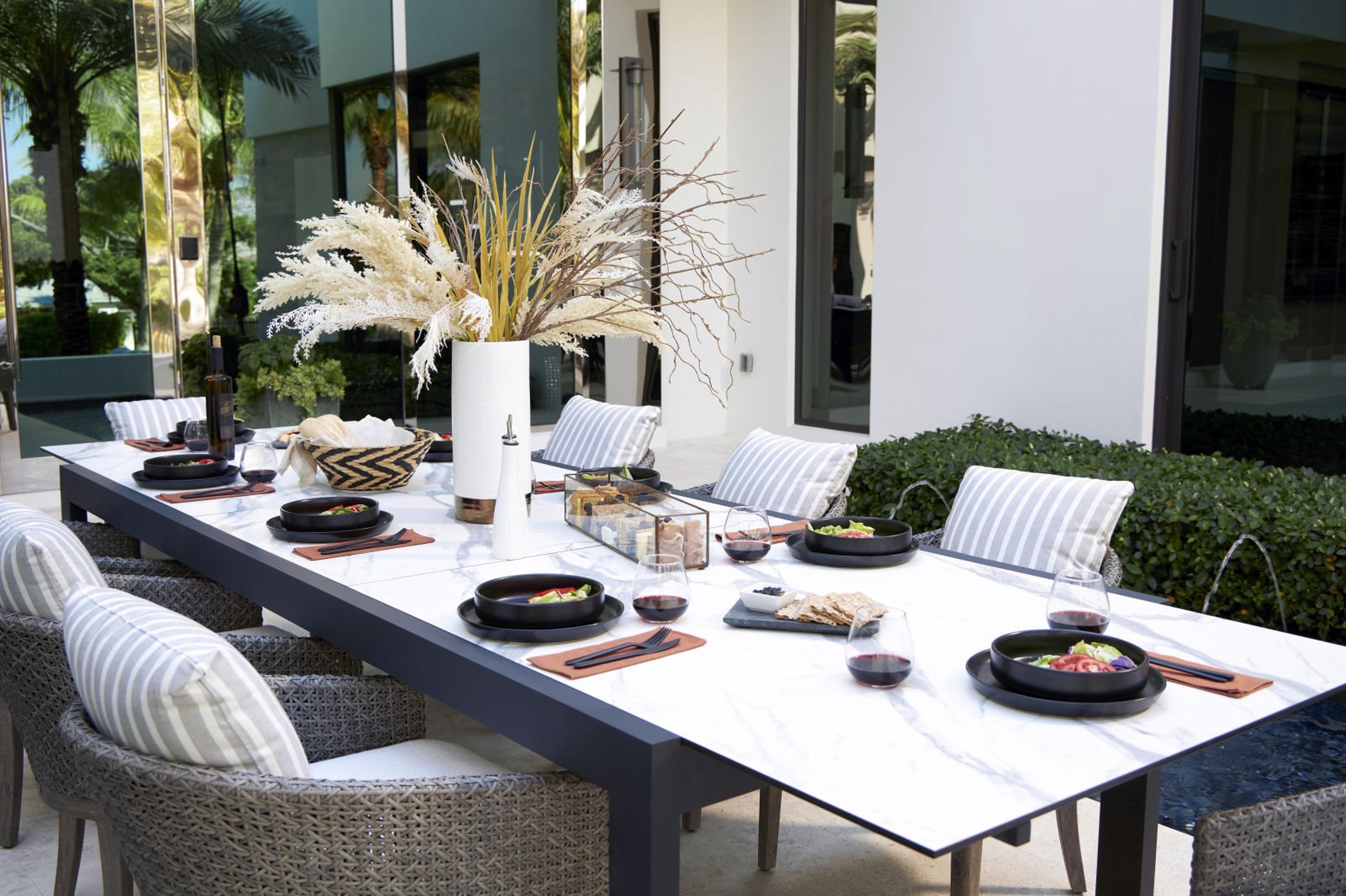 Lane Venture Lenox Hill Dining Set