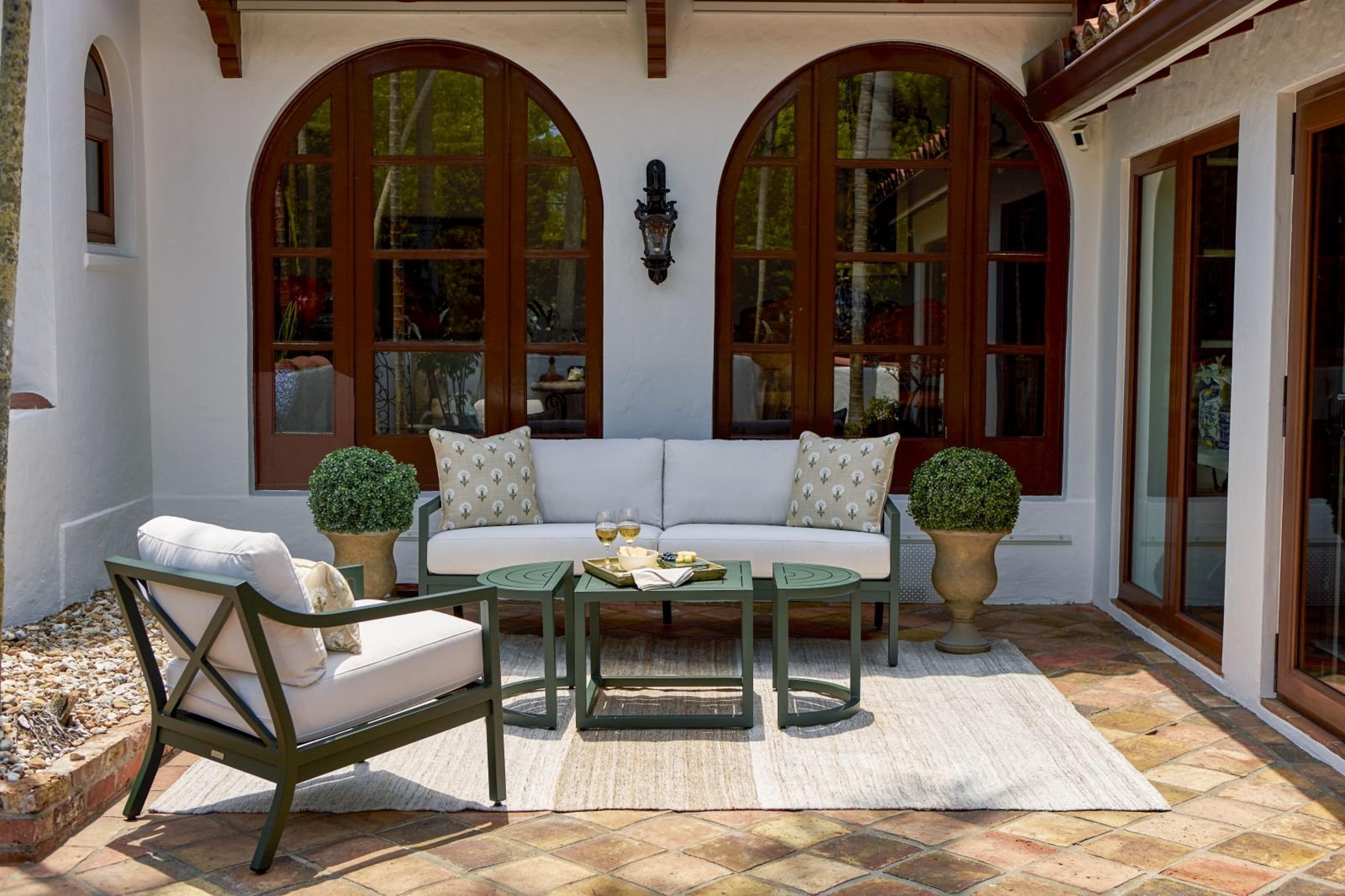 Lane Venture Susanna Lounge Set