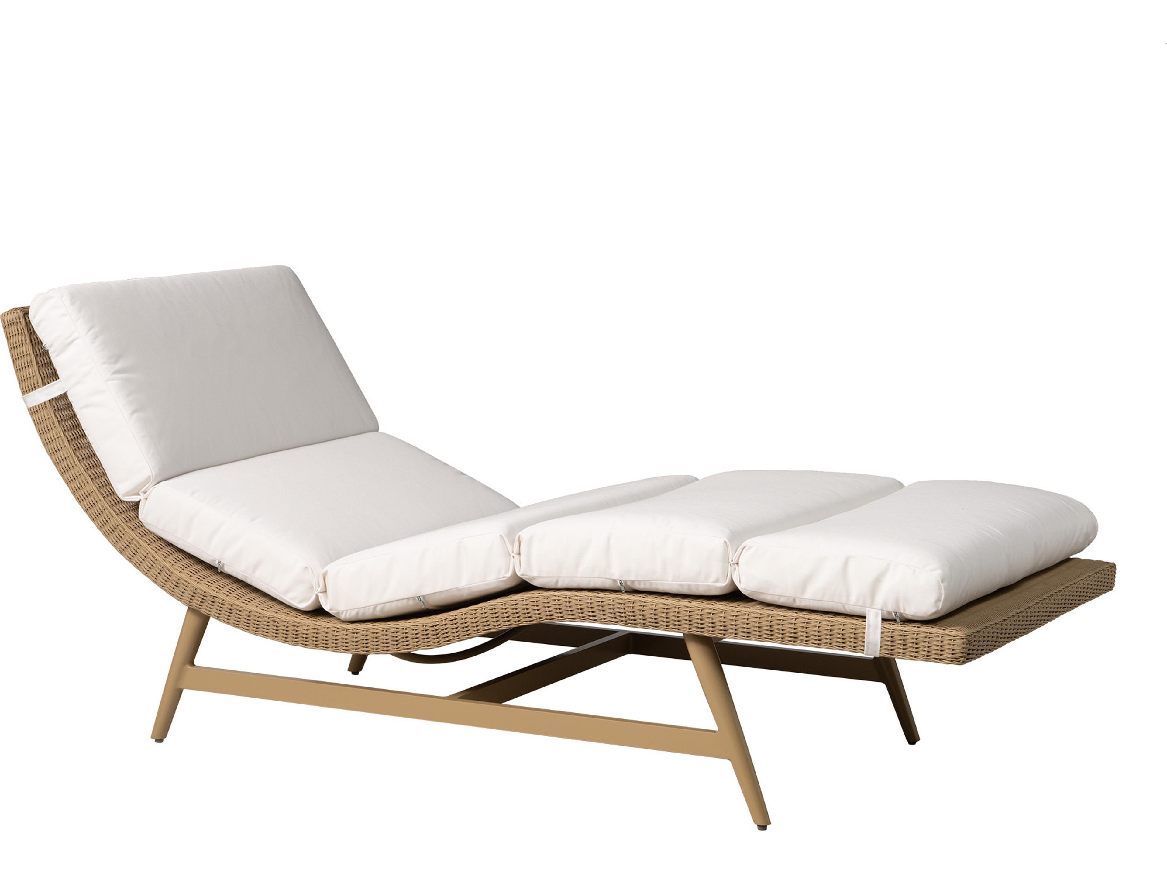 Lloyd Flanders Cascade Chaise Lounge