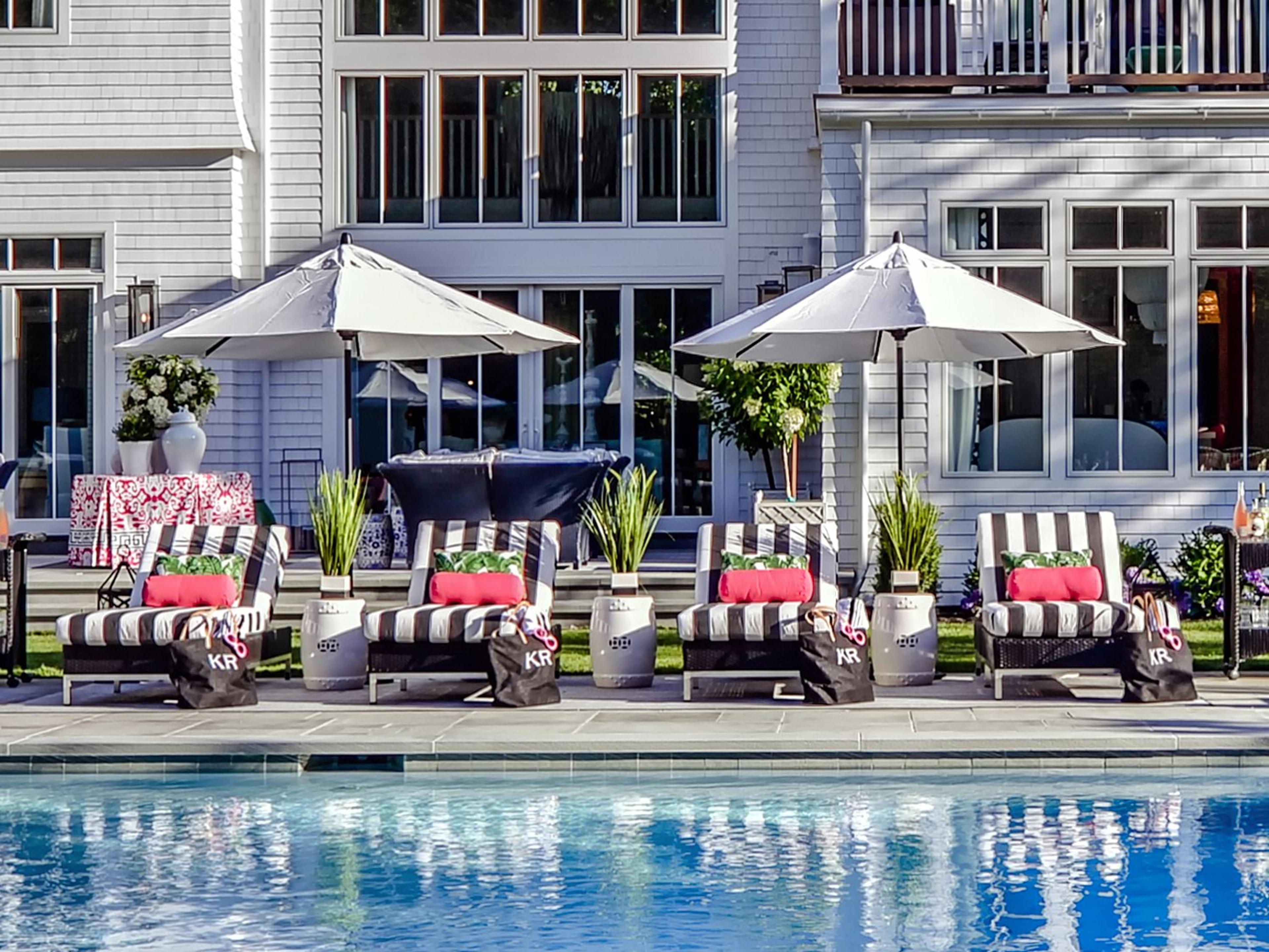 Lloyd Flanders Elements Wicker Outdoor Patio Lounge Set