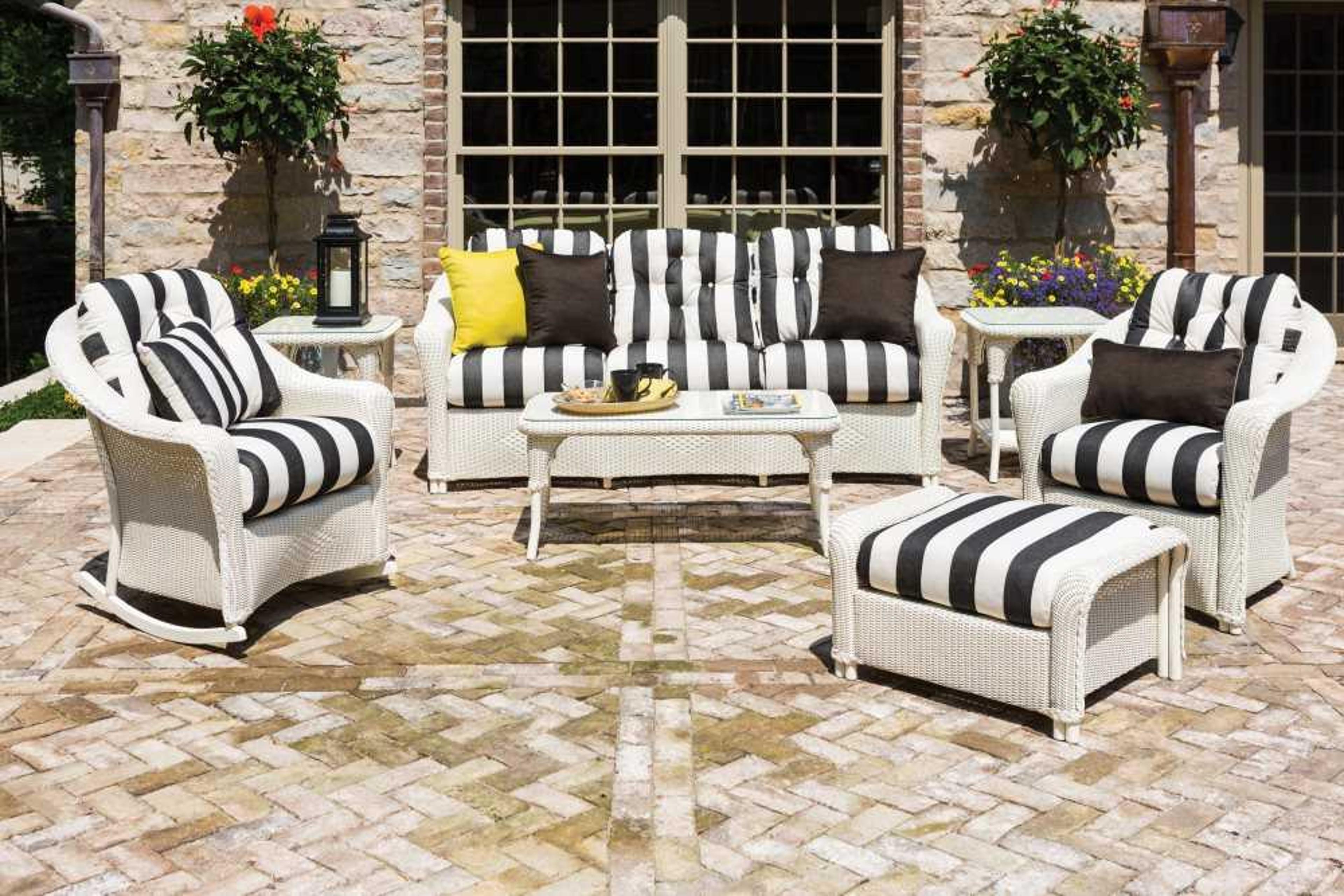Lloyd Flanders Reflections Wicker Outdoor Lounge Set