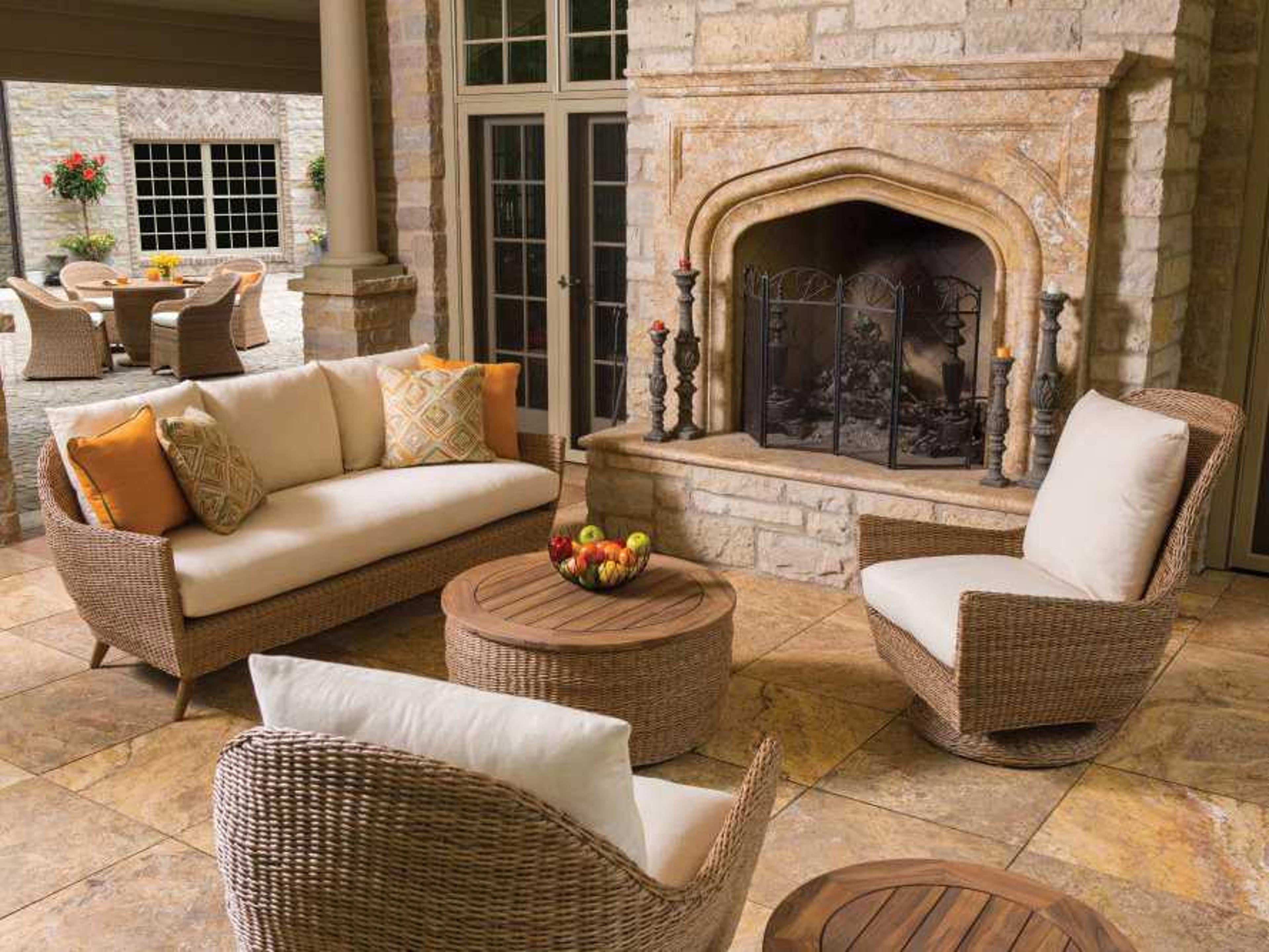 Lloyd Flanders Tobago Wicker Outdoor Lounge Set