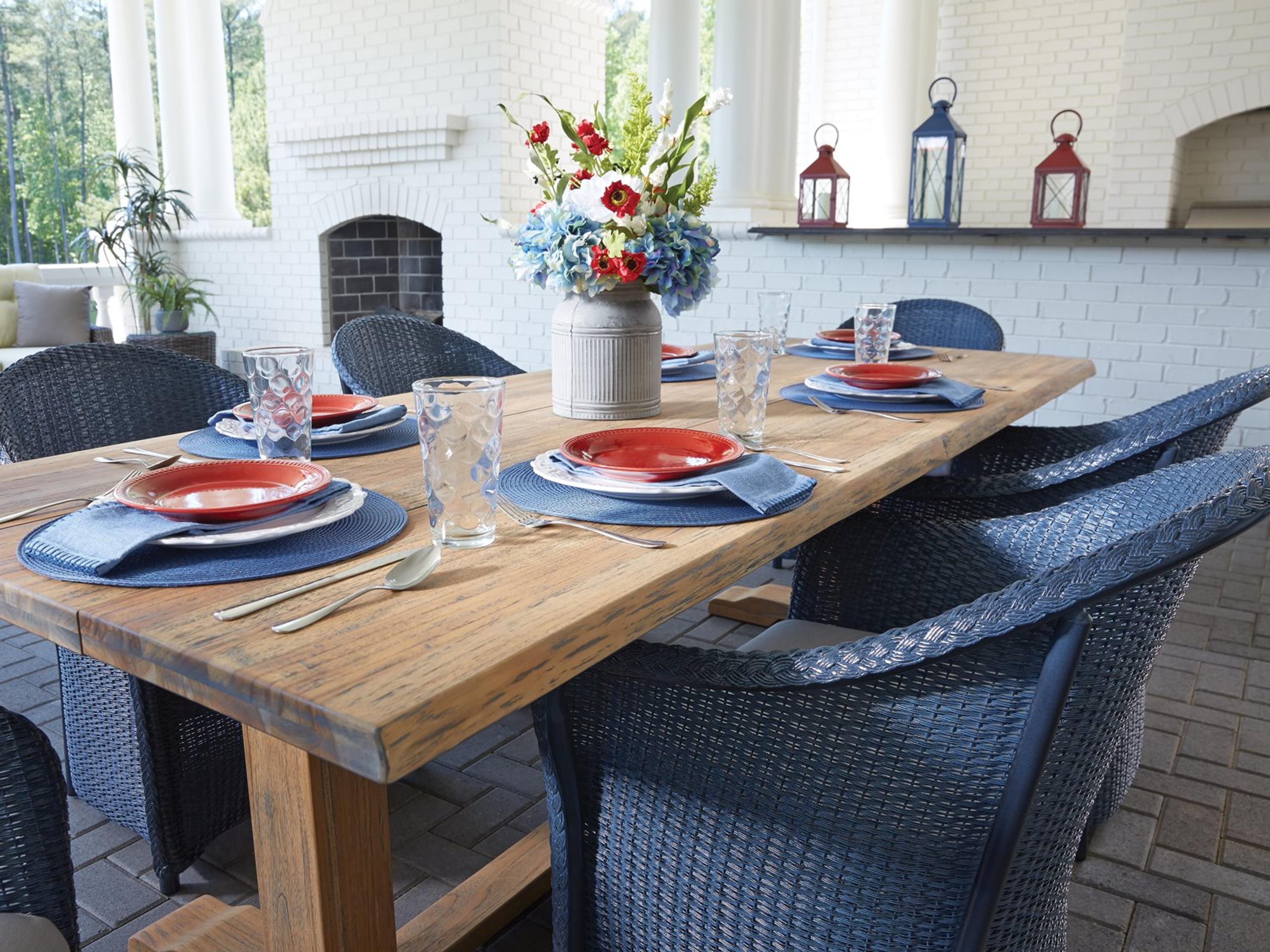 Lloyd Flanders Weekend Retreat Wicker Outdoor Dining Set