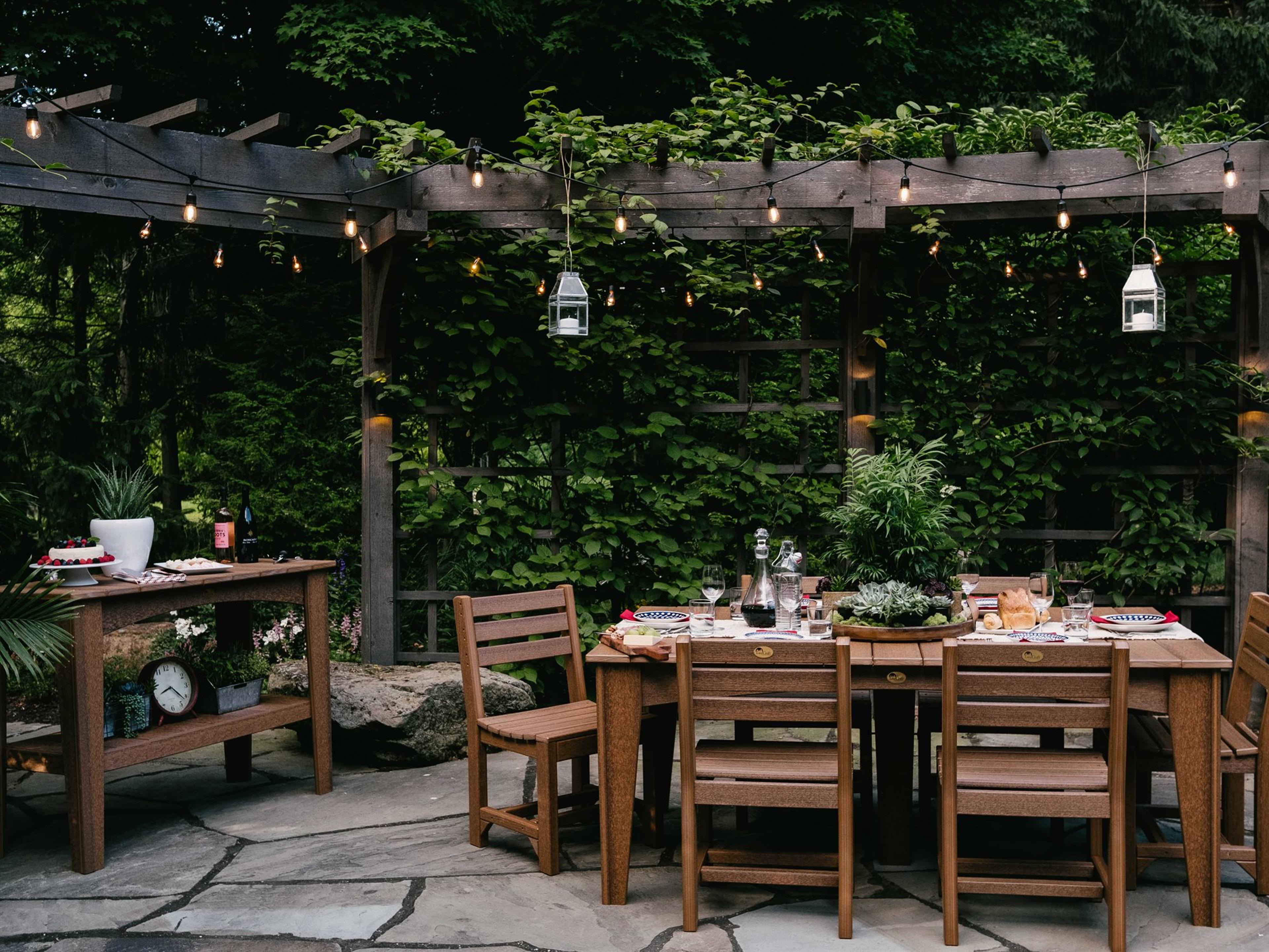 LuxCraft Recycled Plastic Outdoor Dining Set