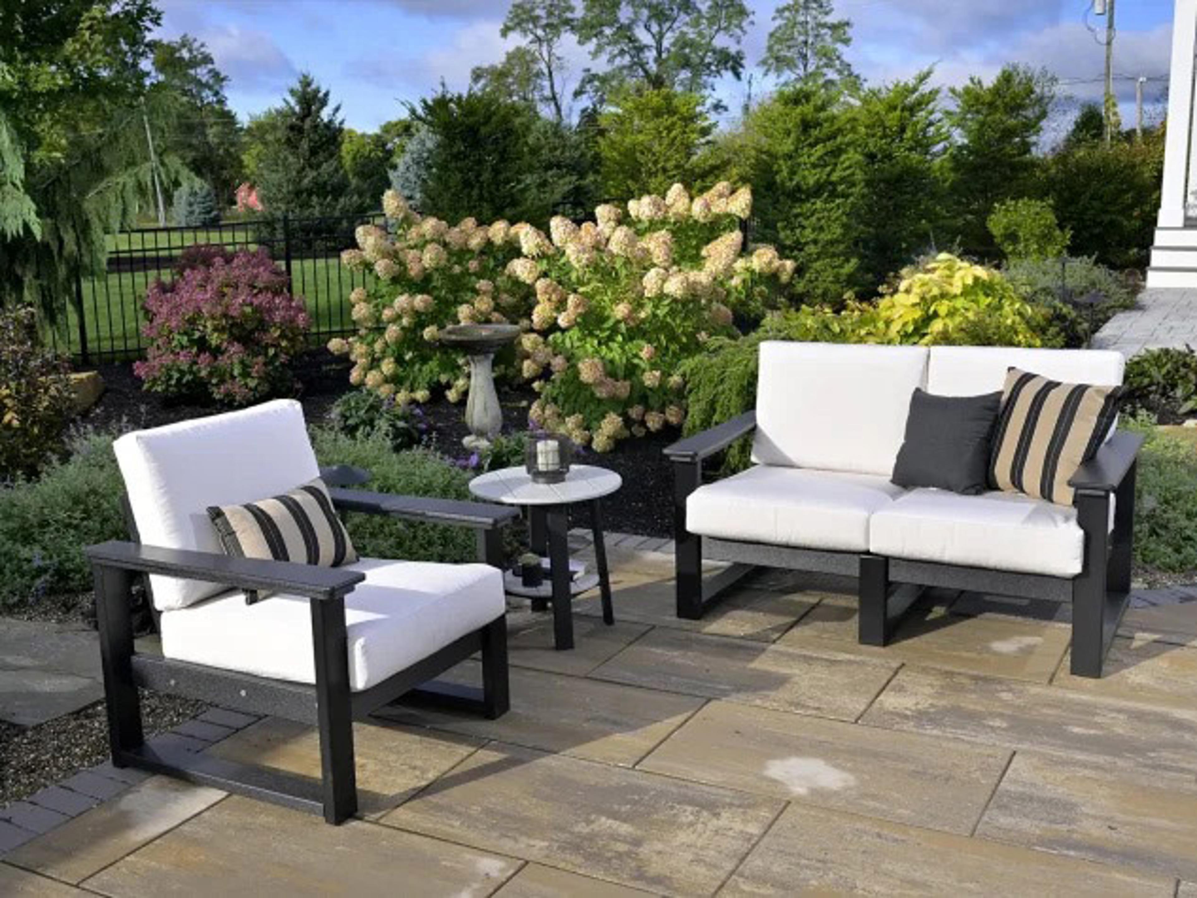 LuxCraft Lanai Recycled Plastic Cushion Outdoor Patio Lounge Set