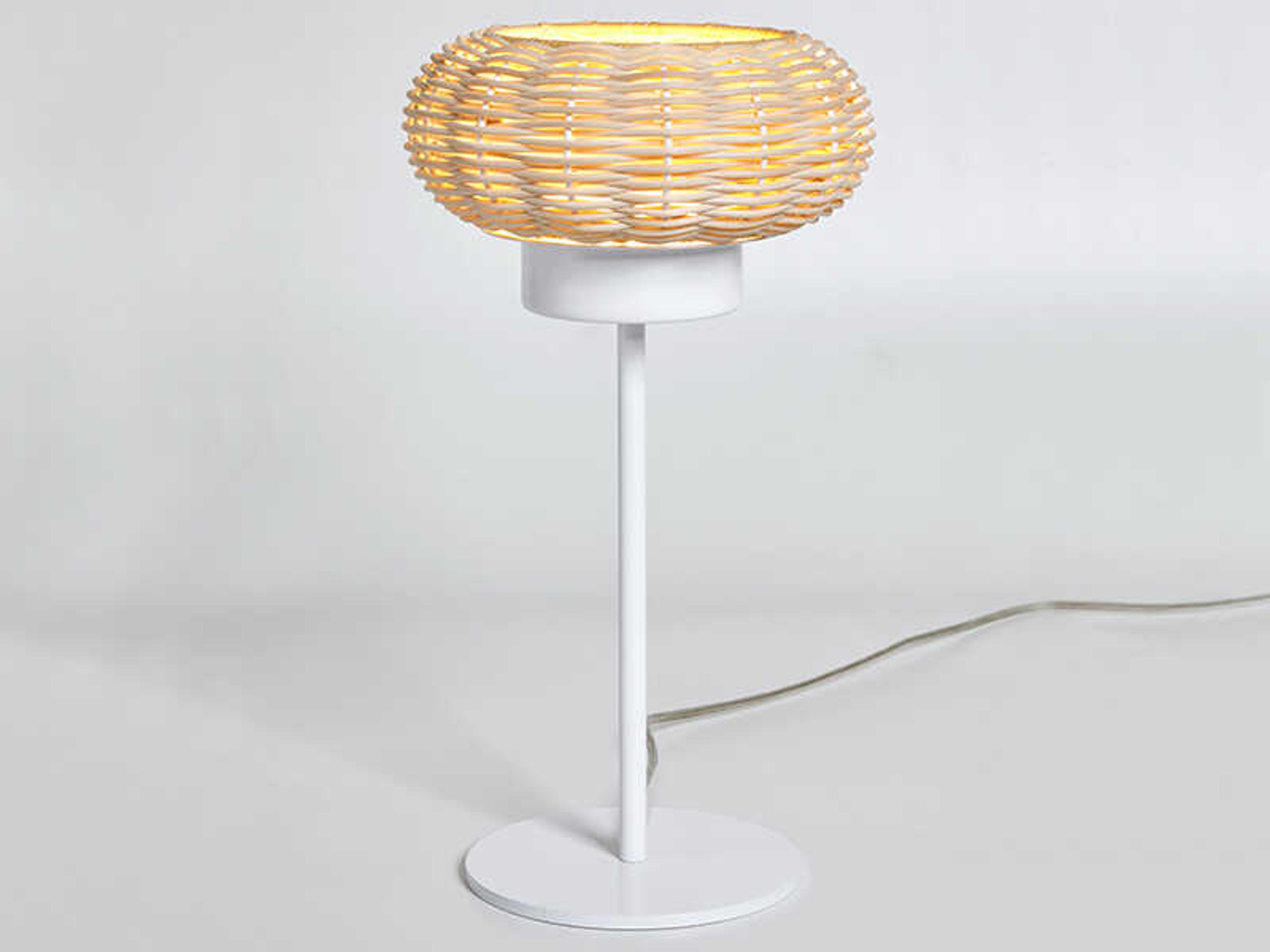 Luxcambra Niuet White Natural Wicker Table Lamp