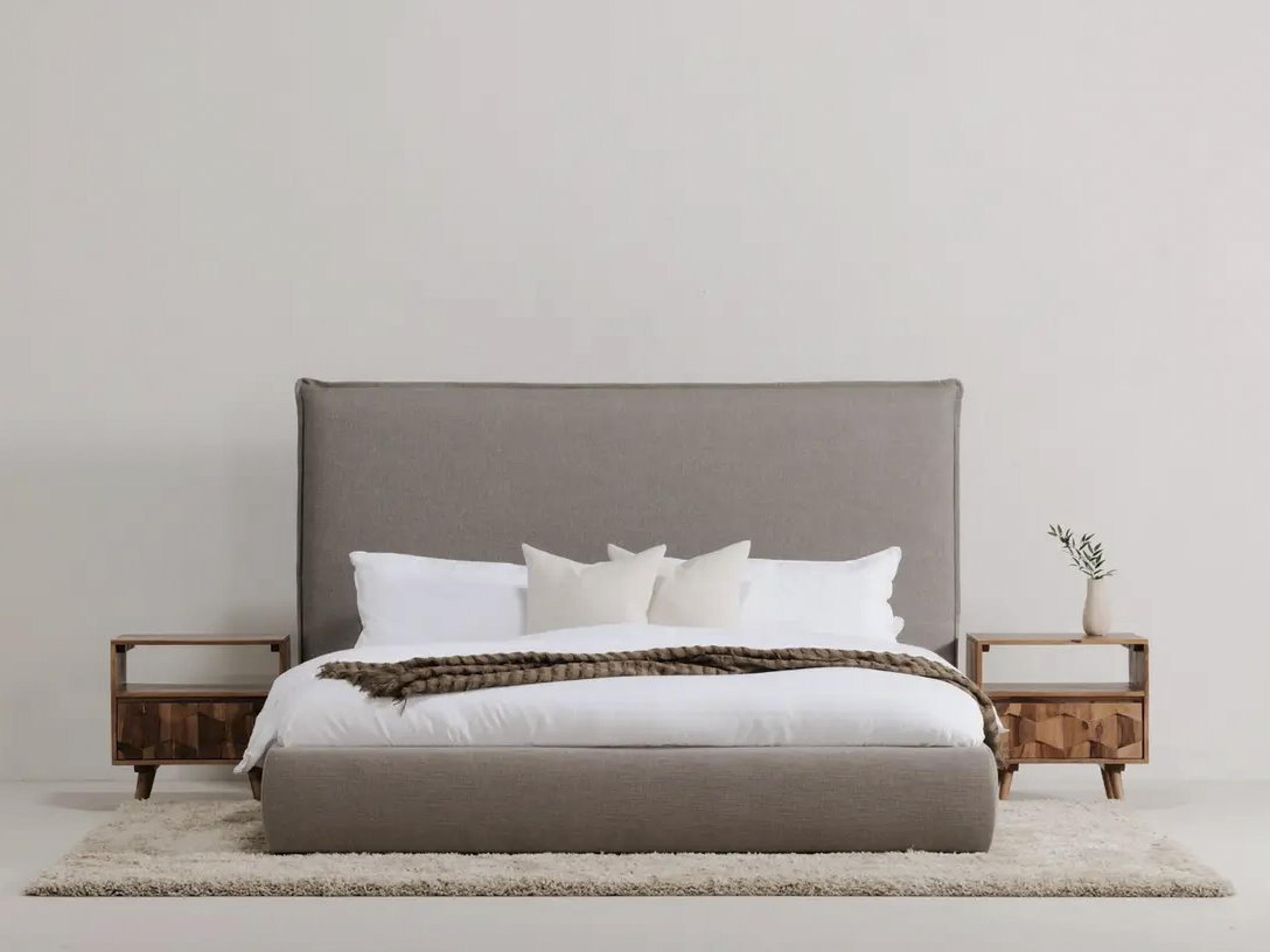 Moe's Home O2 Bedroom Set