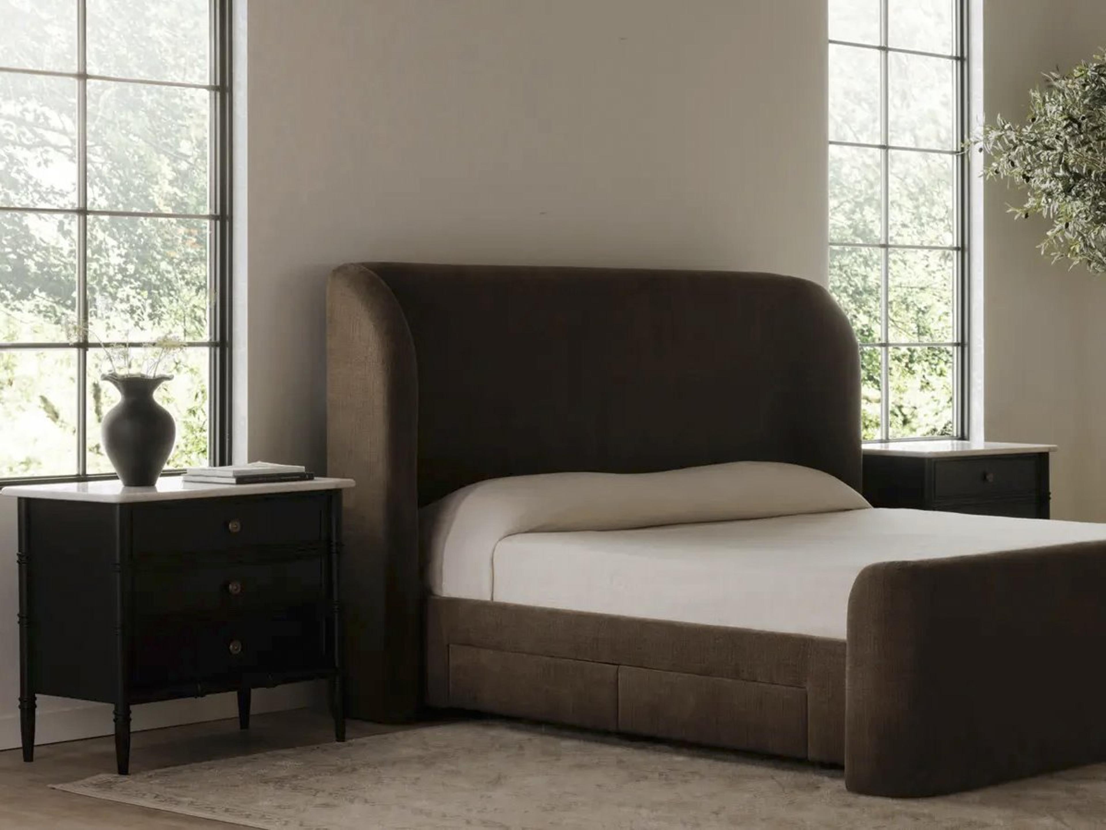 Moe's Home Sophia Bedroom Set