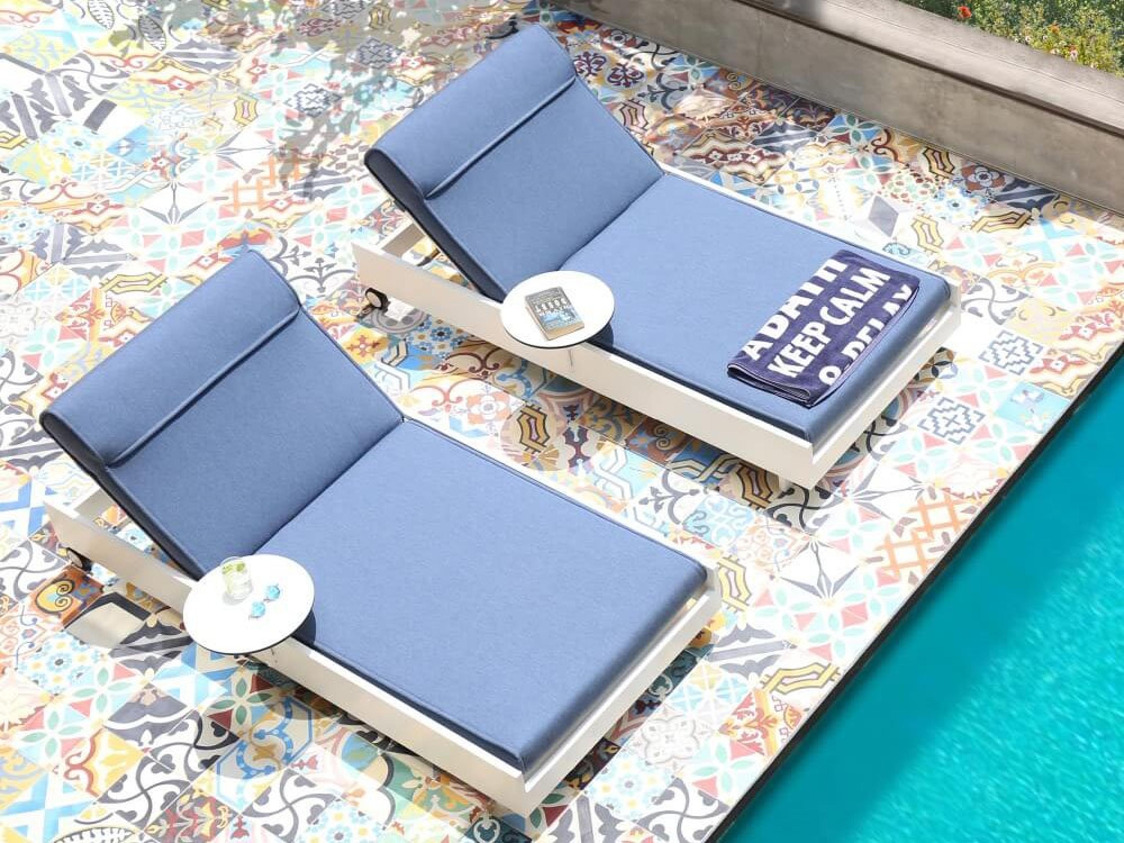 MamaGreen Boulevard Aluminum Patio Lounge Set