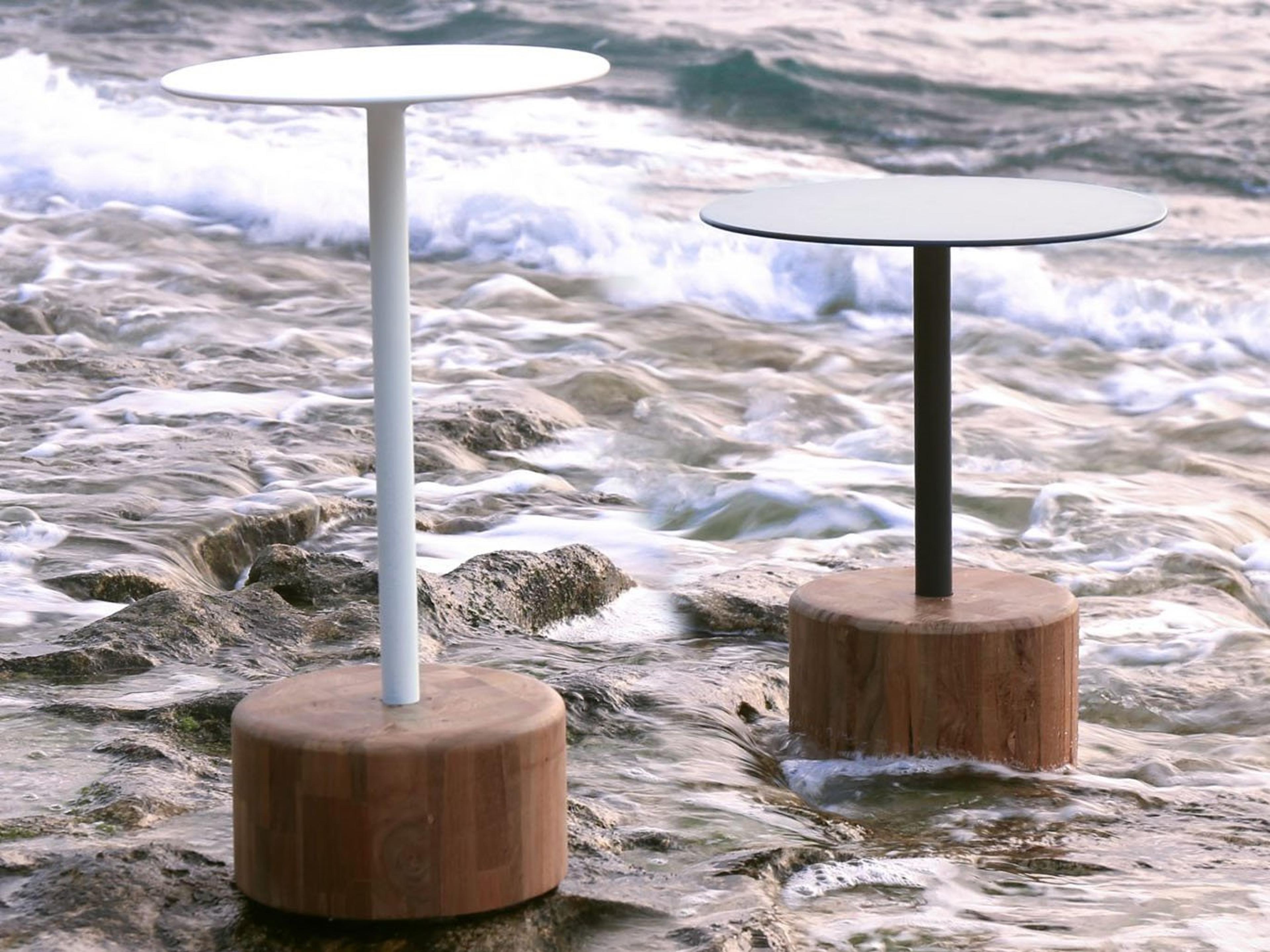 MamaGreen Glyph Aluminum Teak Outdoor Patio End Table Set