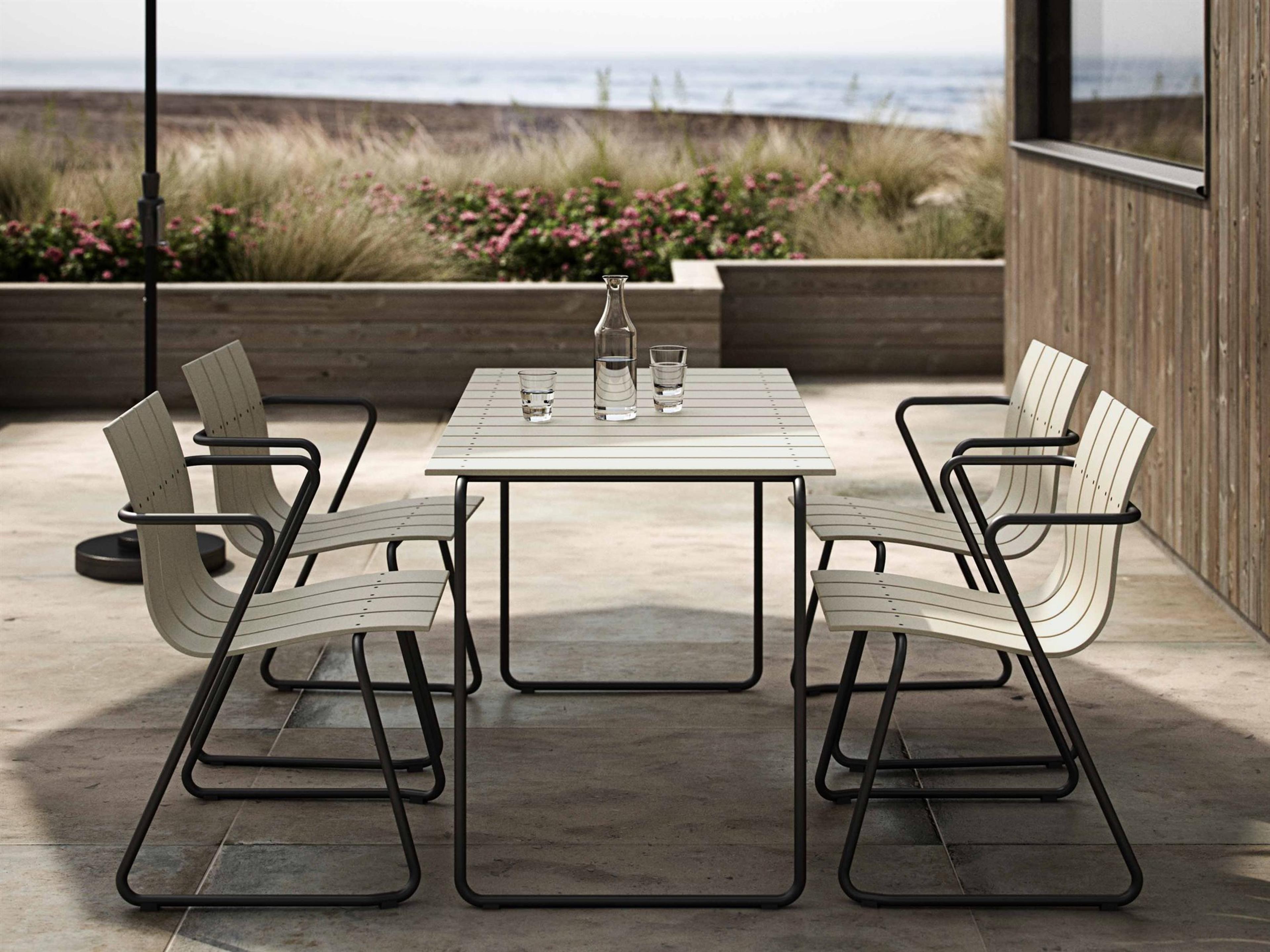 Mater Outdoor Ocean Recycled Plastic Dining Set