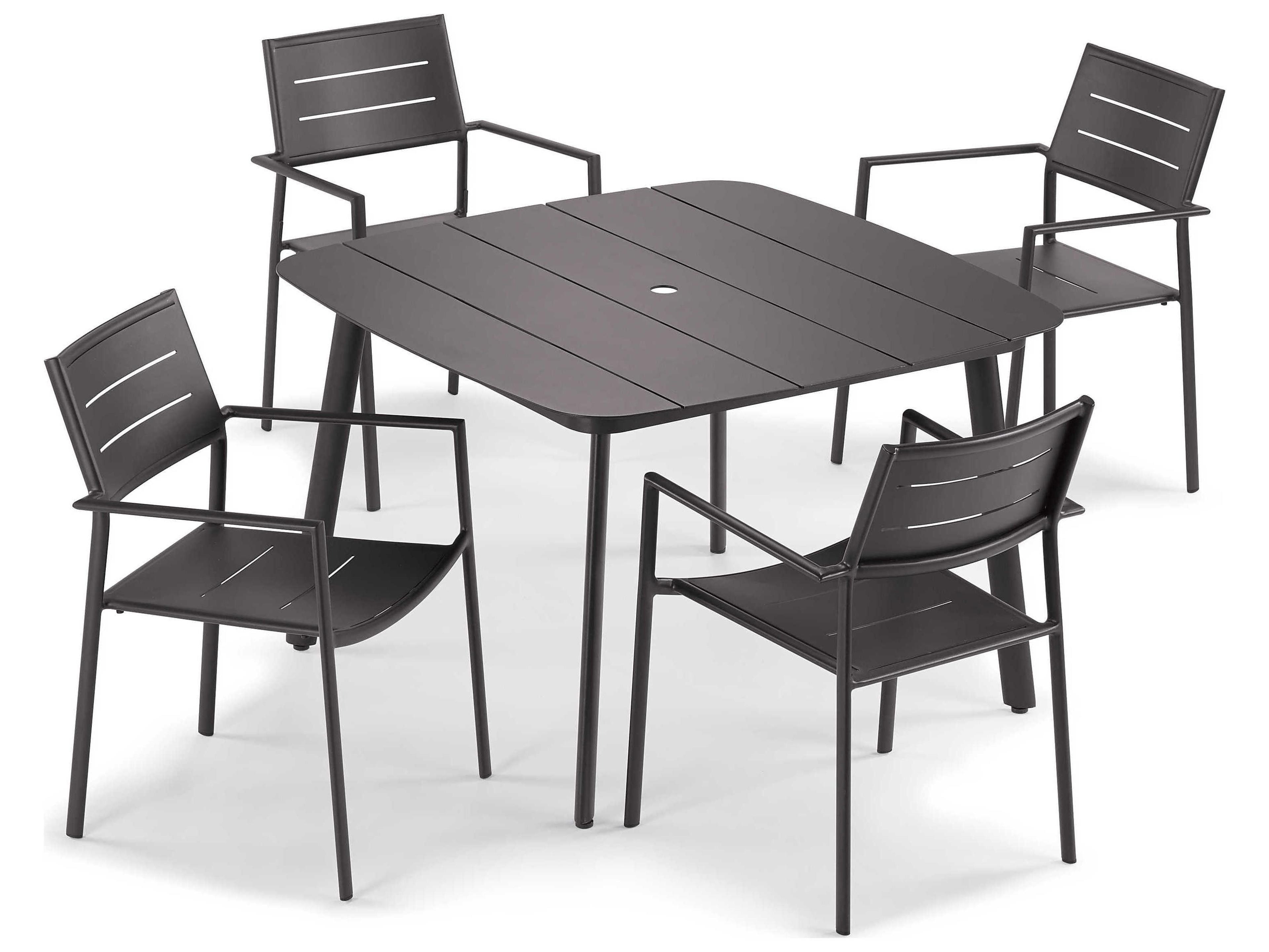 Oxford Garden Eiland 4 Aluminum Dining Chairs and Dining Table Set