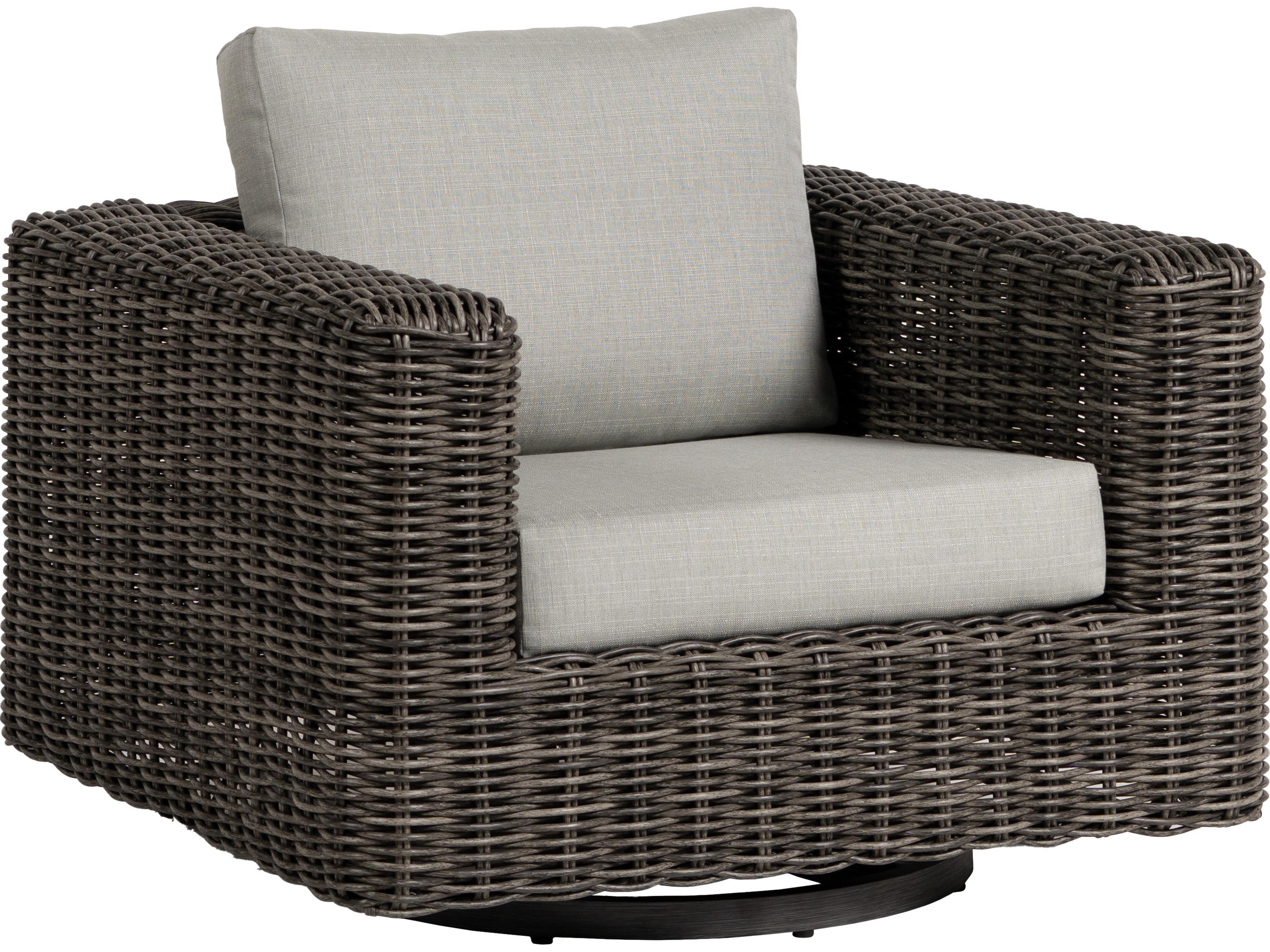 Ratana Cubo Aluminum Wicker Lounge Chair
