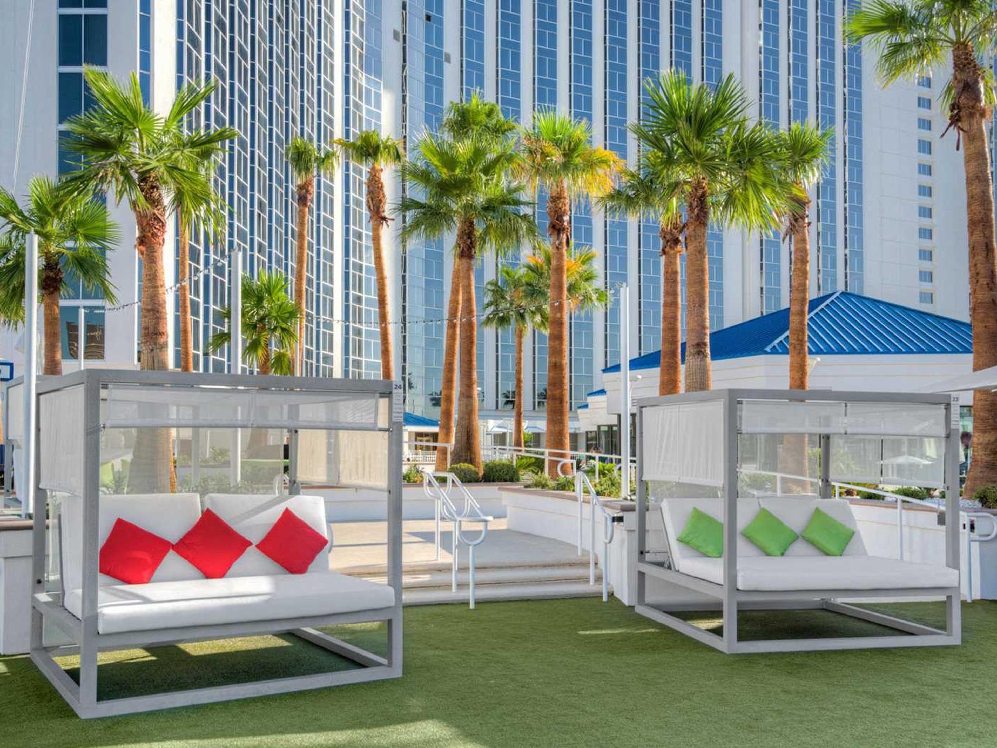 Decoscape Breeze Aluminum Cushion Lounge Set