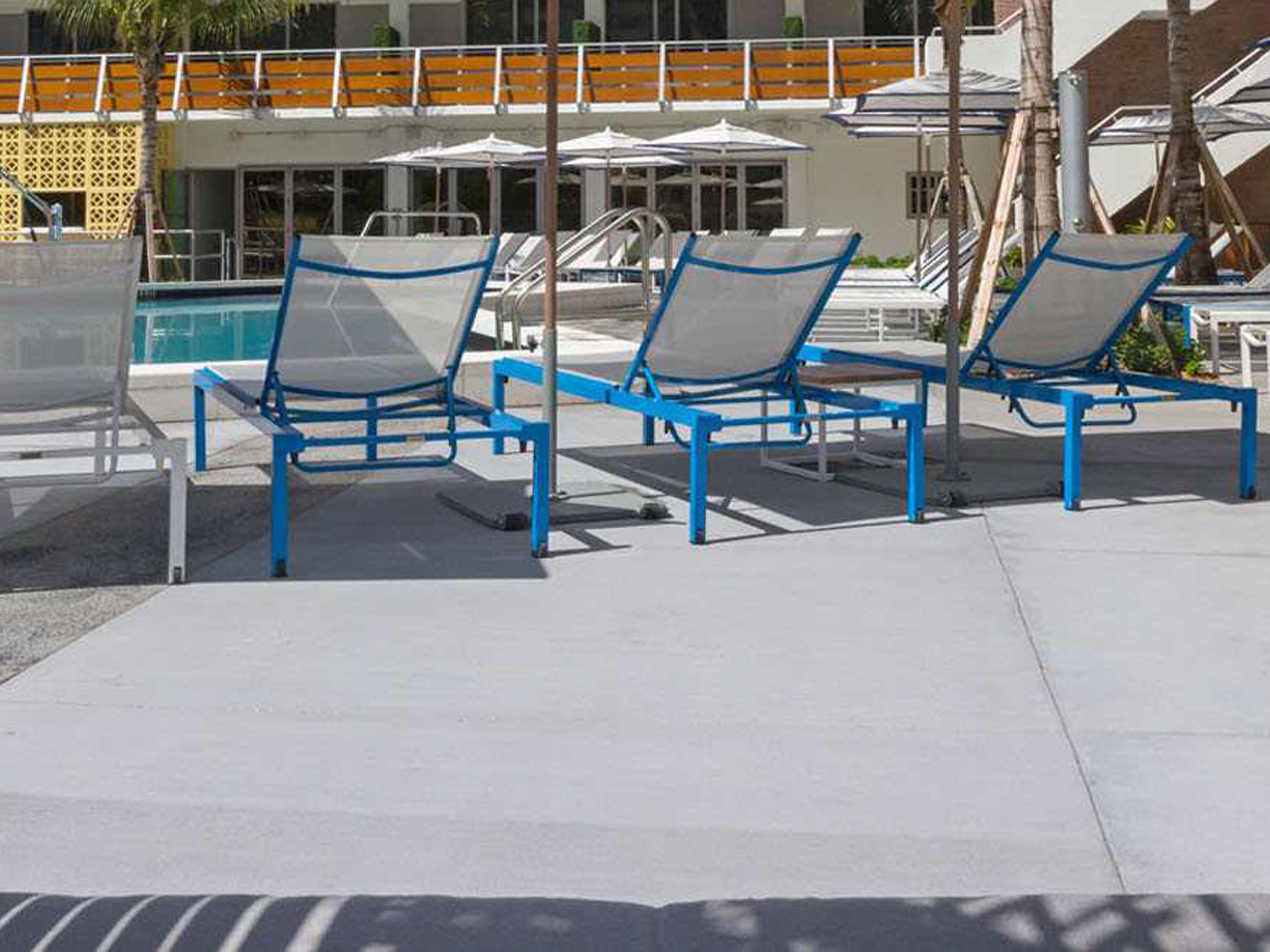 Decoscape Fusion Aluminum Sling Lounge Set