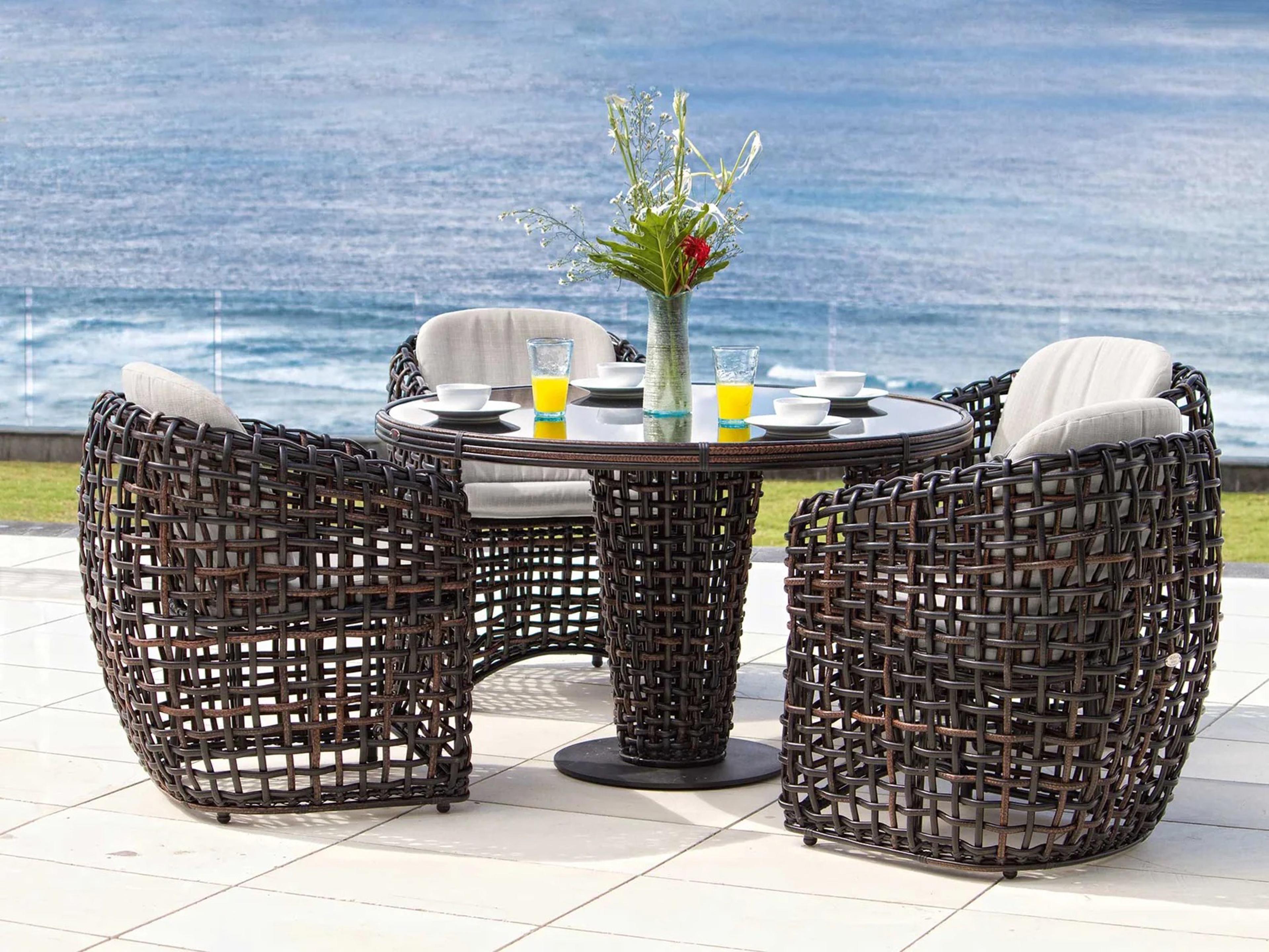 Skyline Design Dynasty Black Mushroom Aluminum Dining Set