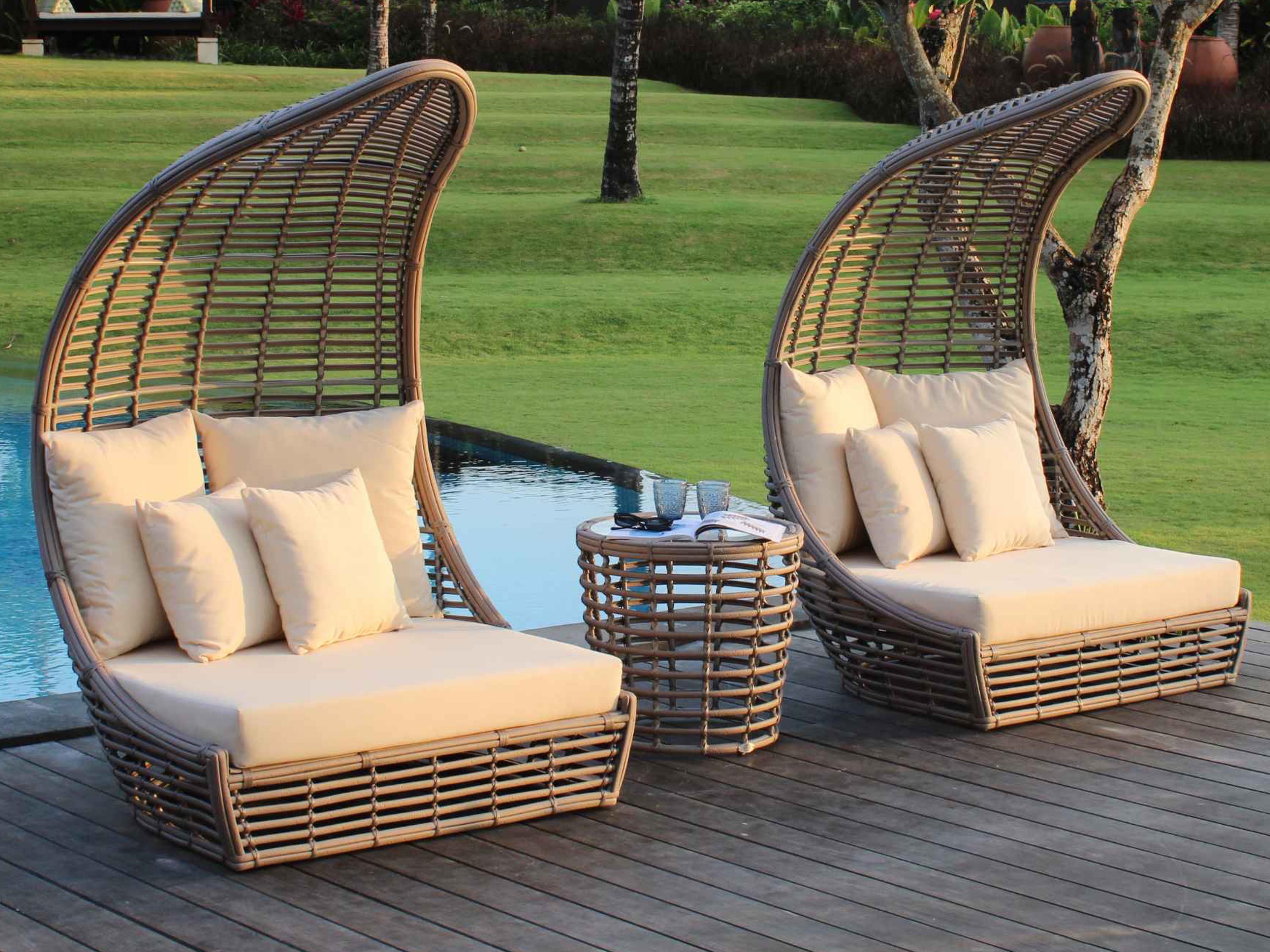 Skyline Design Troy Kubu Mushroom Aluminum Cushion Lounge Bed