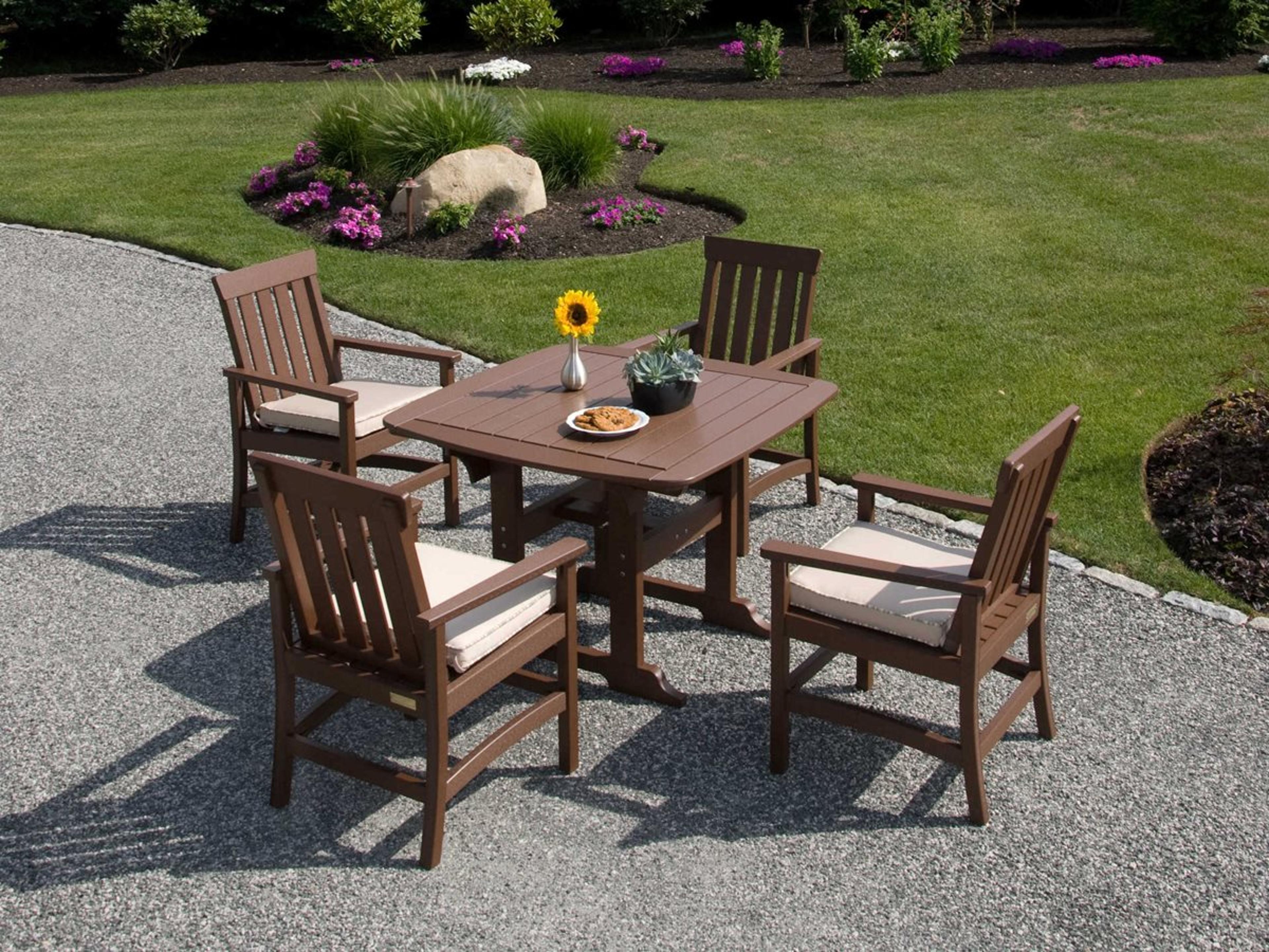 Seaside Casual Portsmouth Recycled Plastic Outdoor Dining Set