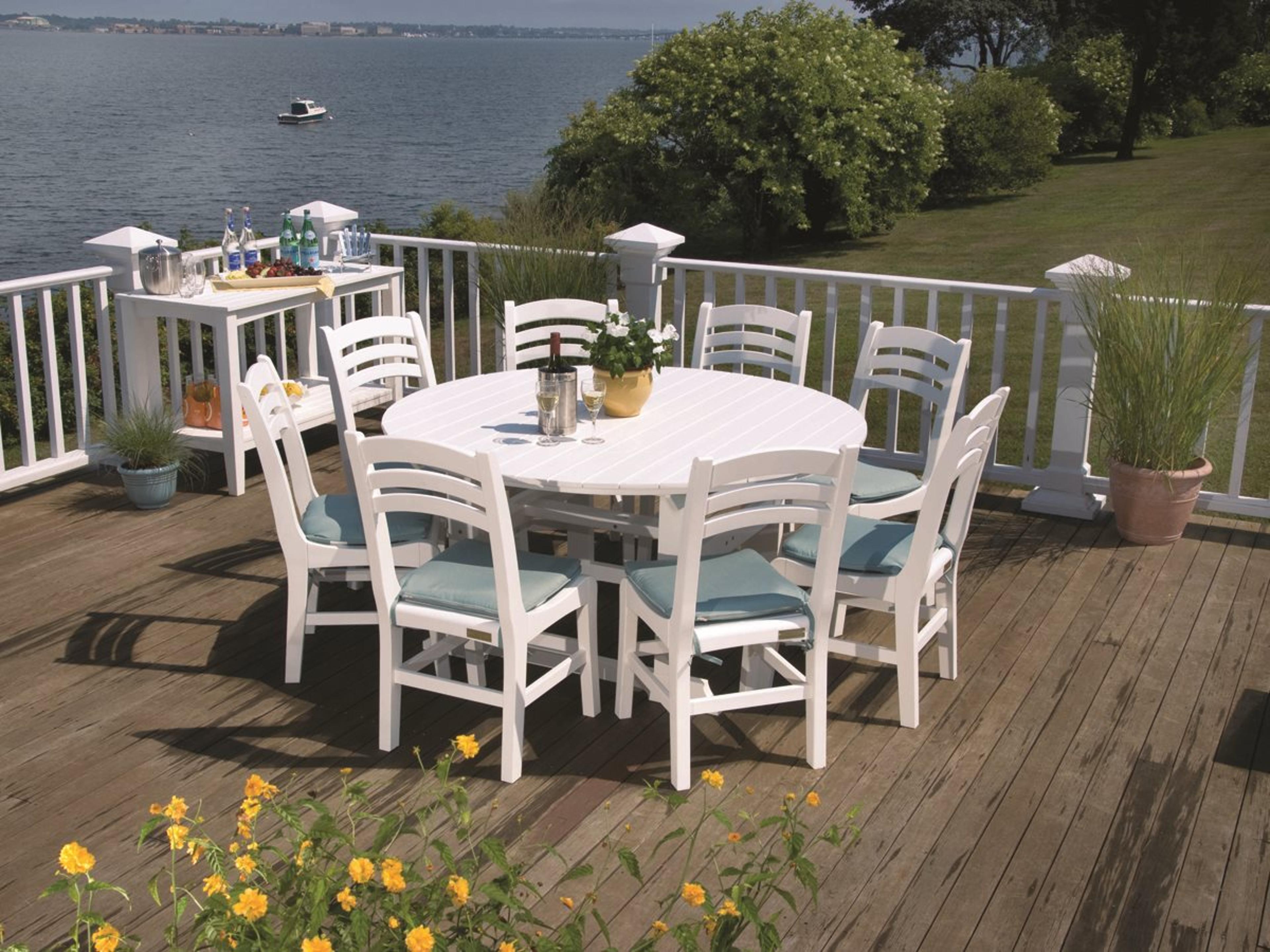 Seaside Casual Salem Rounds Recycled Plastic Outdoor Dining Set