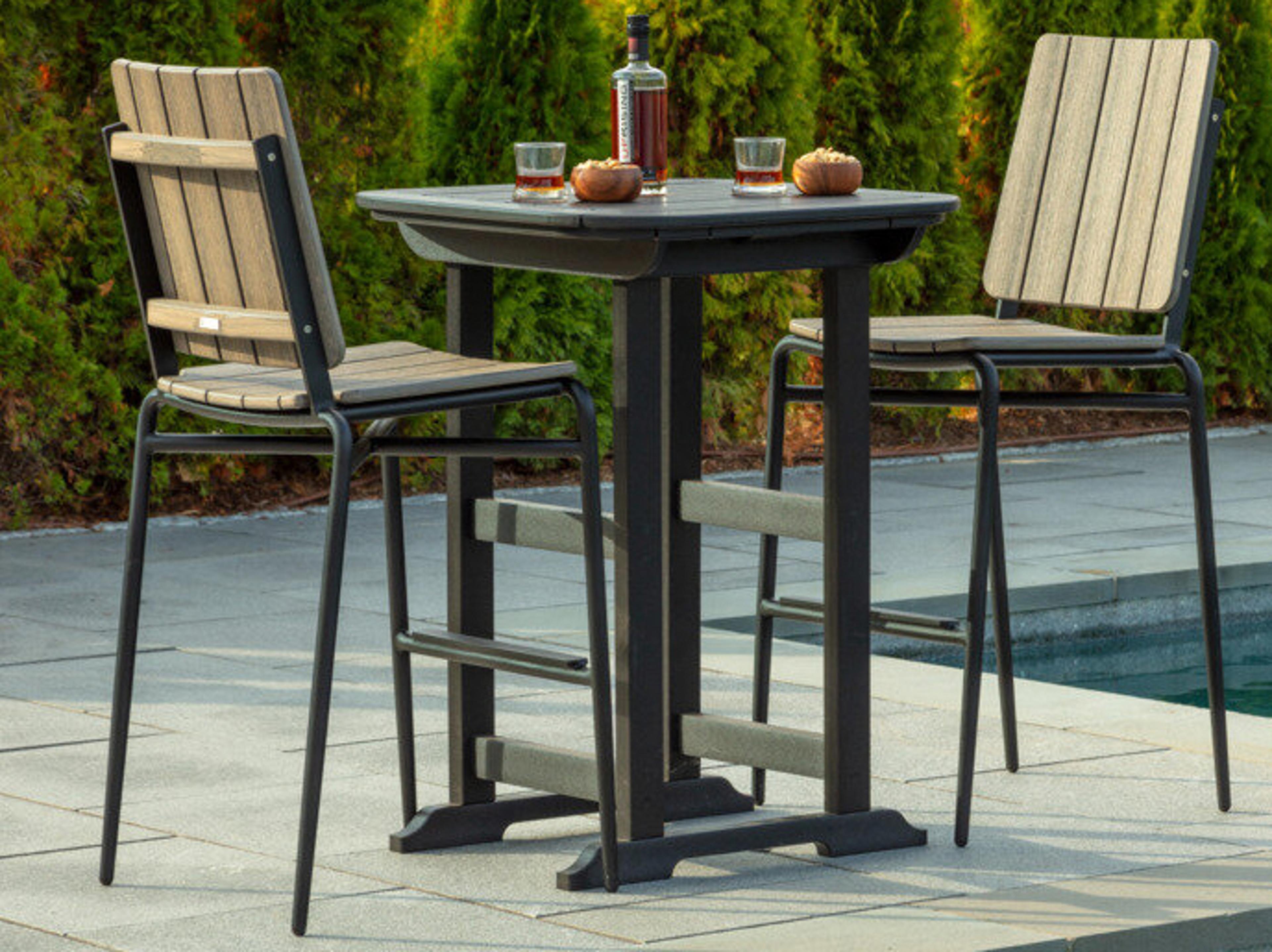 Seaside Casual Hip Aluminum Outdoor Patio Dining Set
