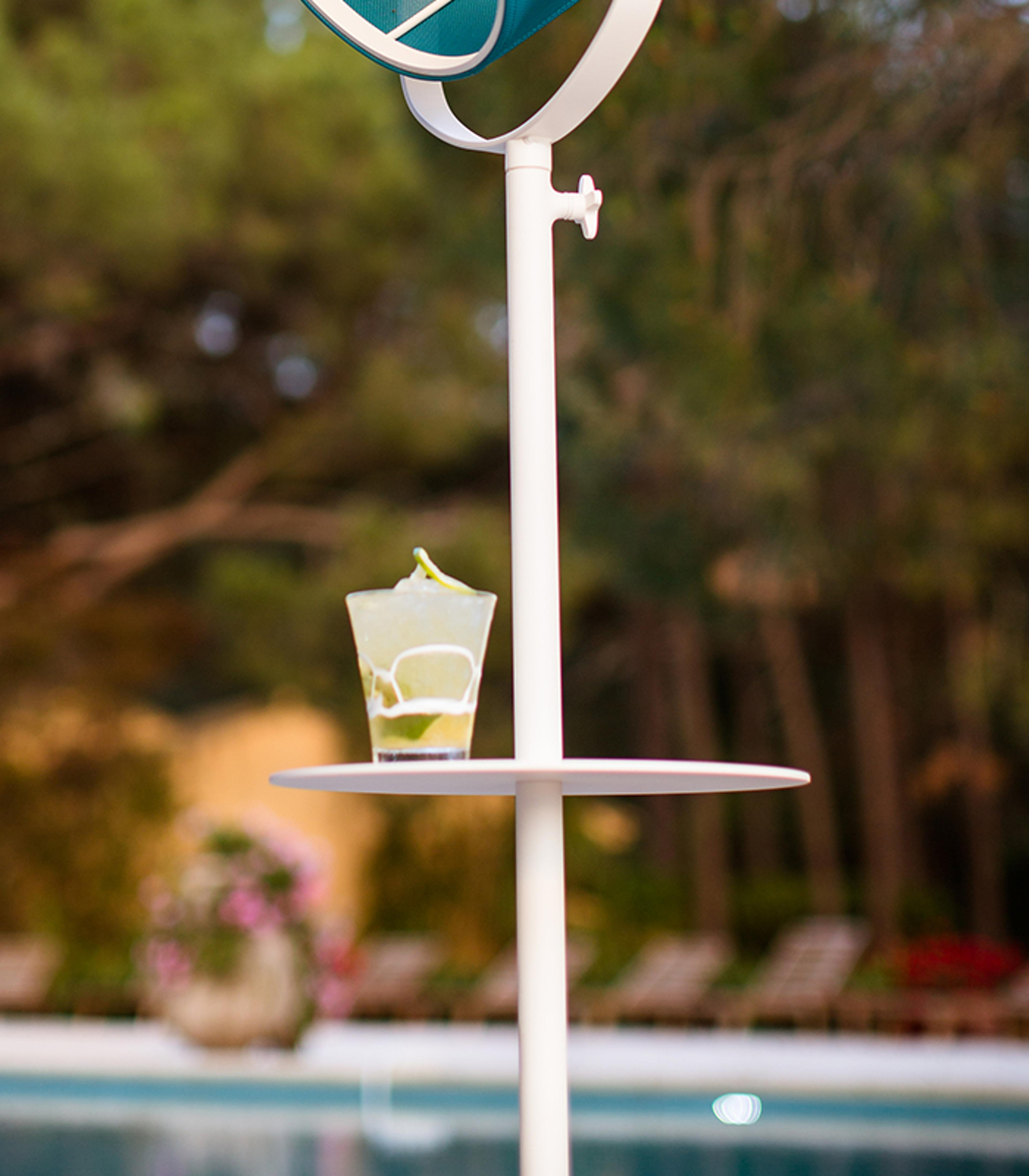 Seaside Casual La Lampe Aluminum Paris Shelf