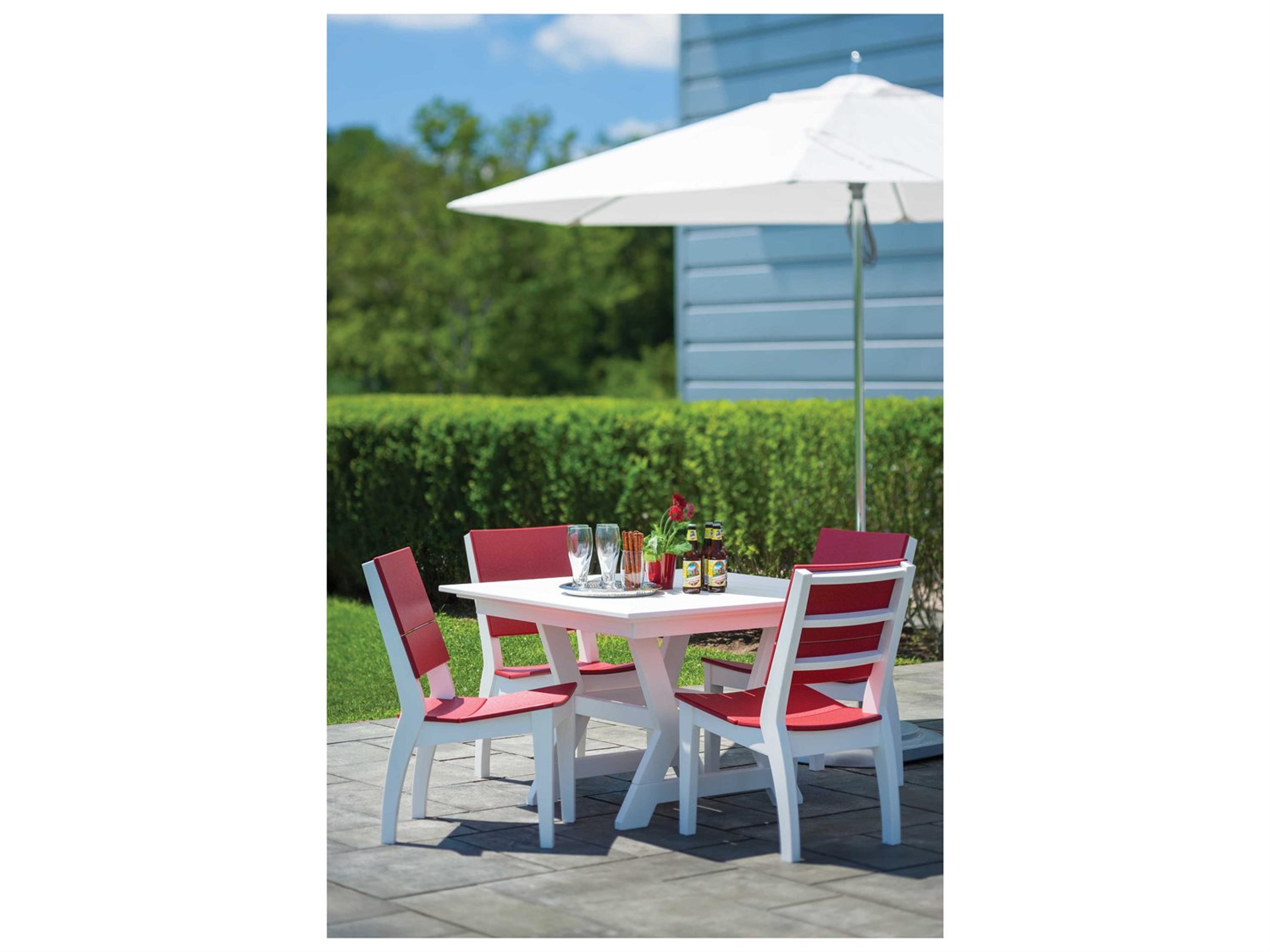 Seaside Casual Sym Recycled Plastic Patio Dining Set