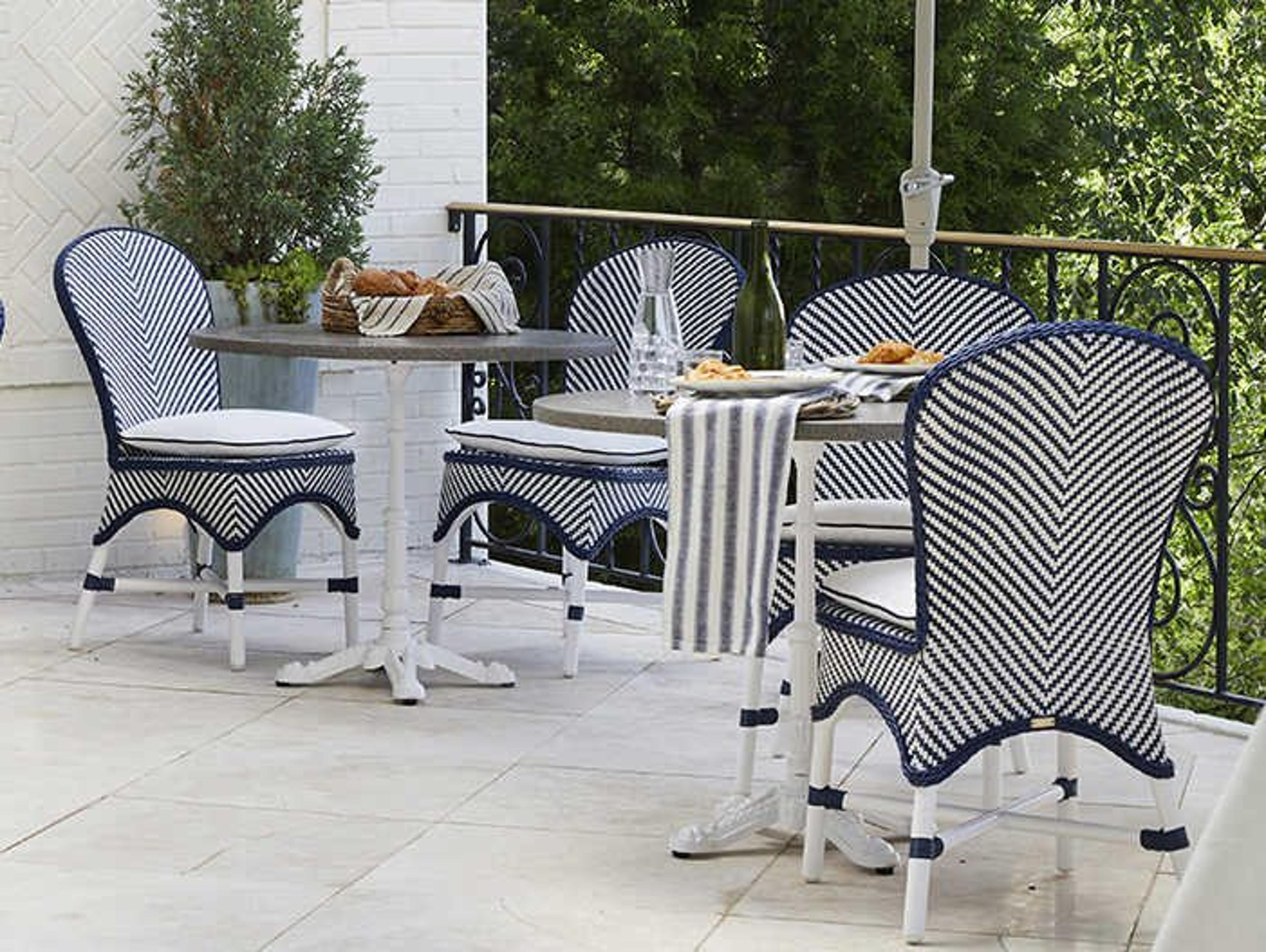Summer Classics Savoy Aluminum Outdoor Dining Set
