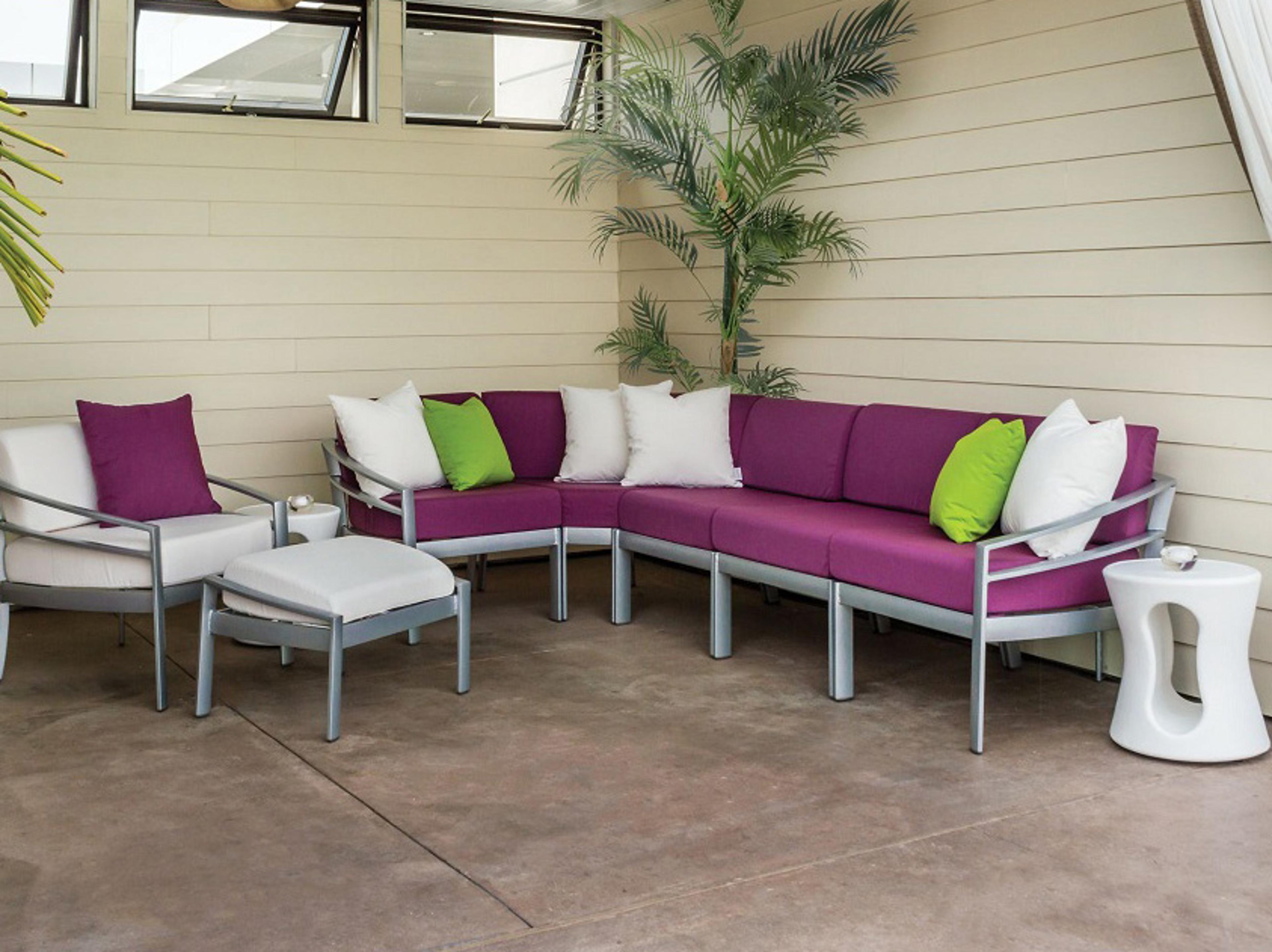 Tropitone Kor Cushion Aluminum Patio Lounge Set